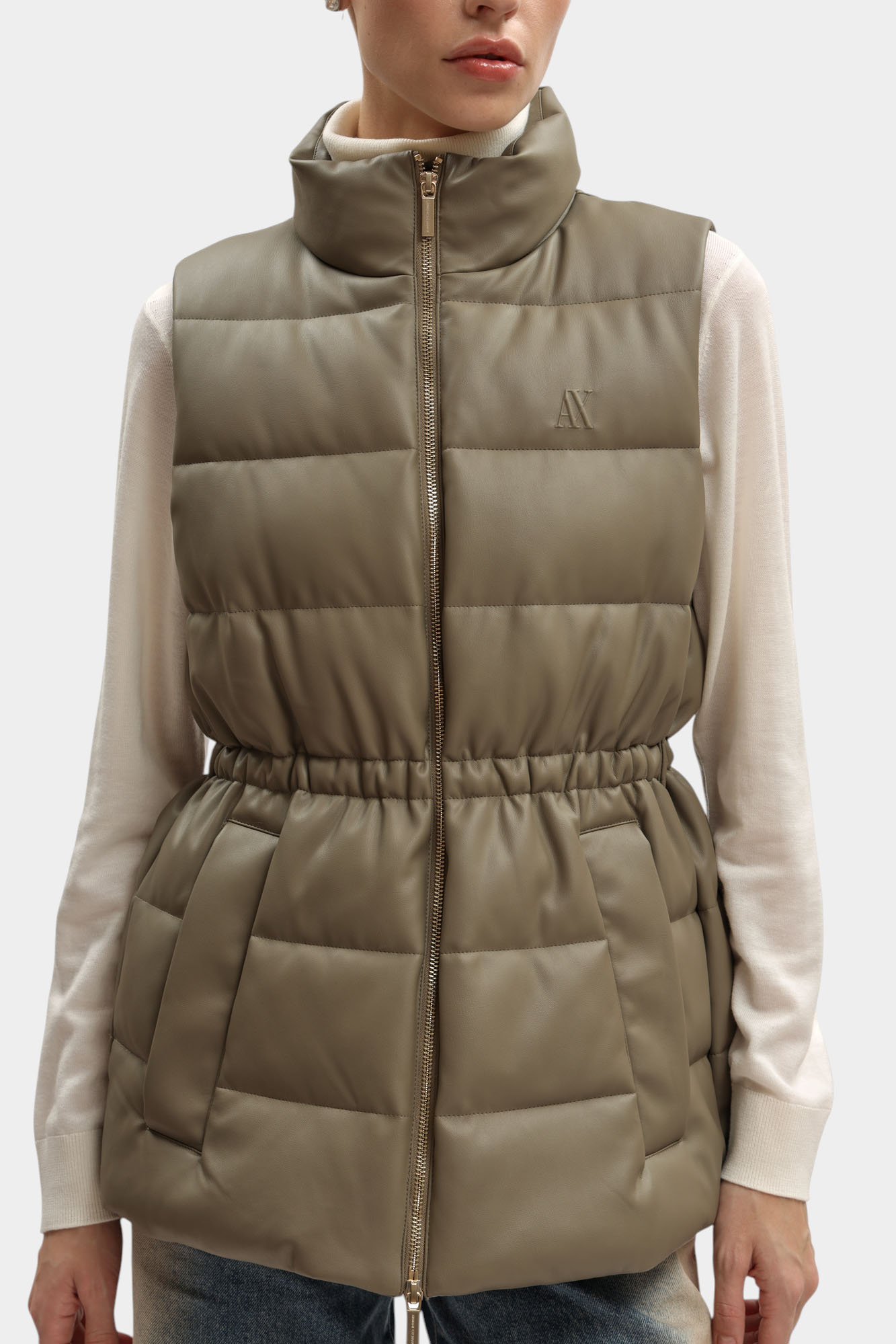 XW000689_AF16106 жилет пуховый armani exchange 