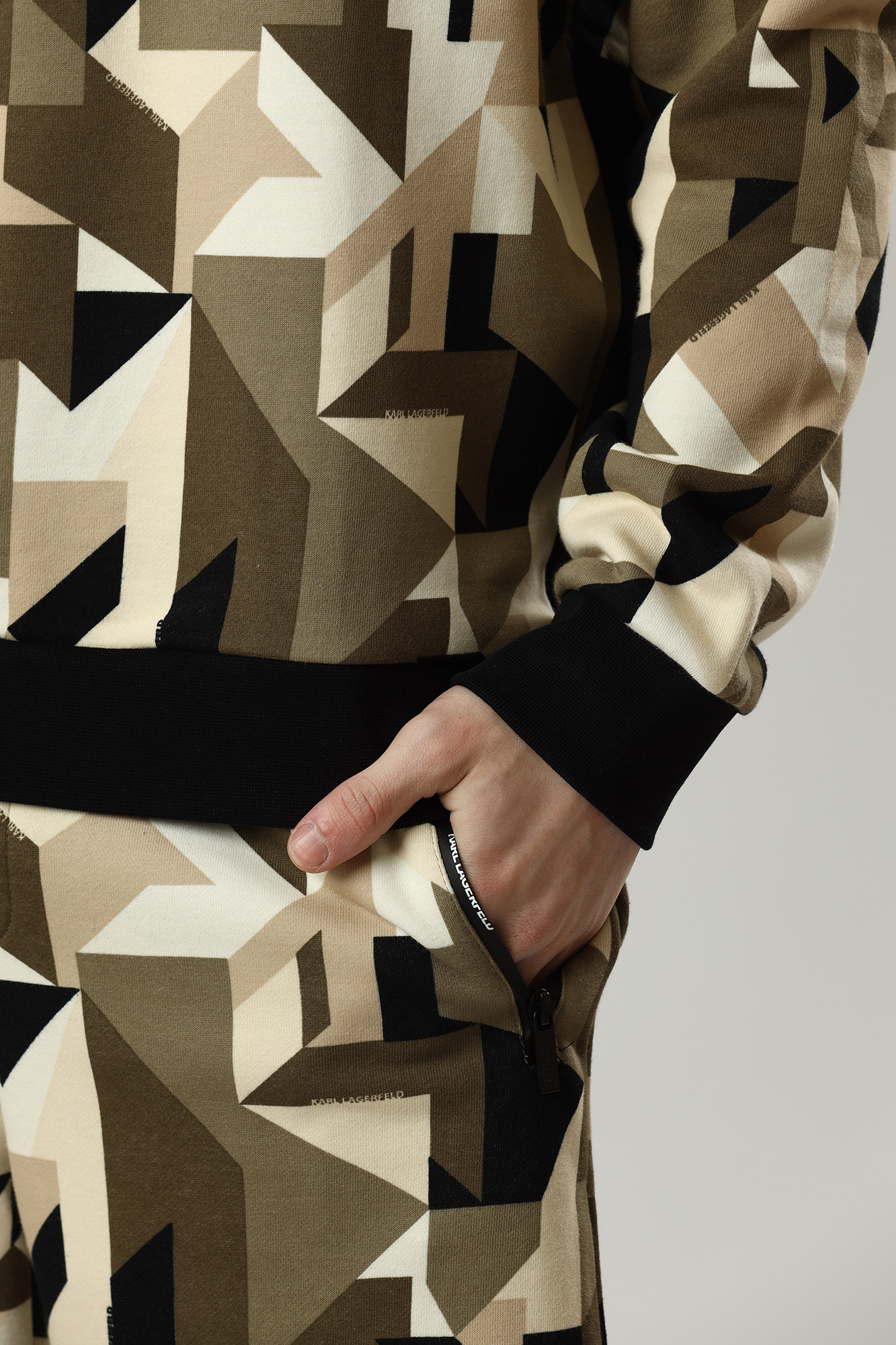 521900_705006 Свитшот Karl Lagerfeld Коричневый