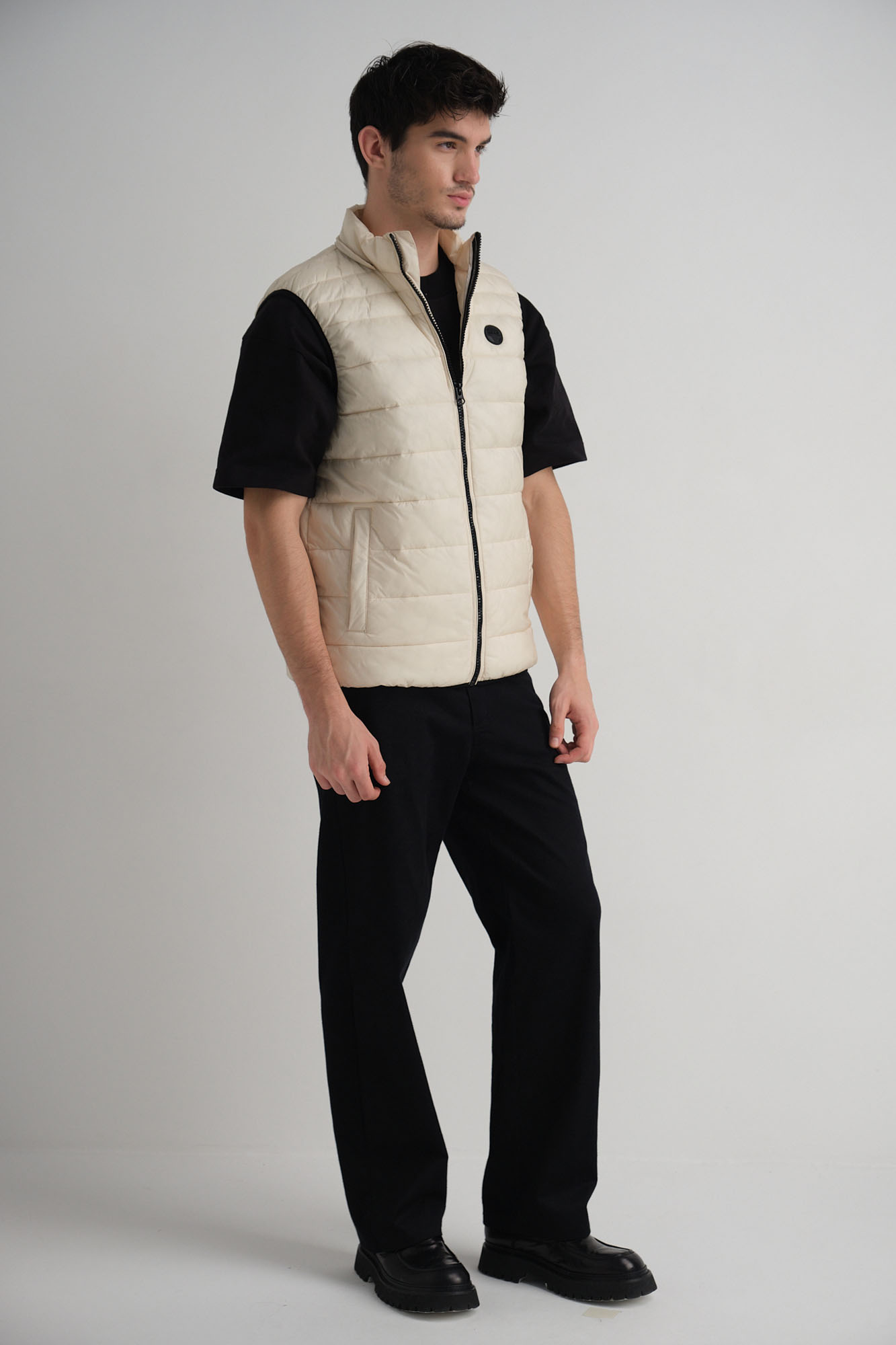 M-242-KT-34-5001 Жилет The Hills Бежевый