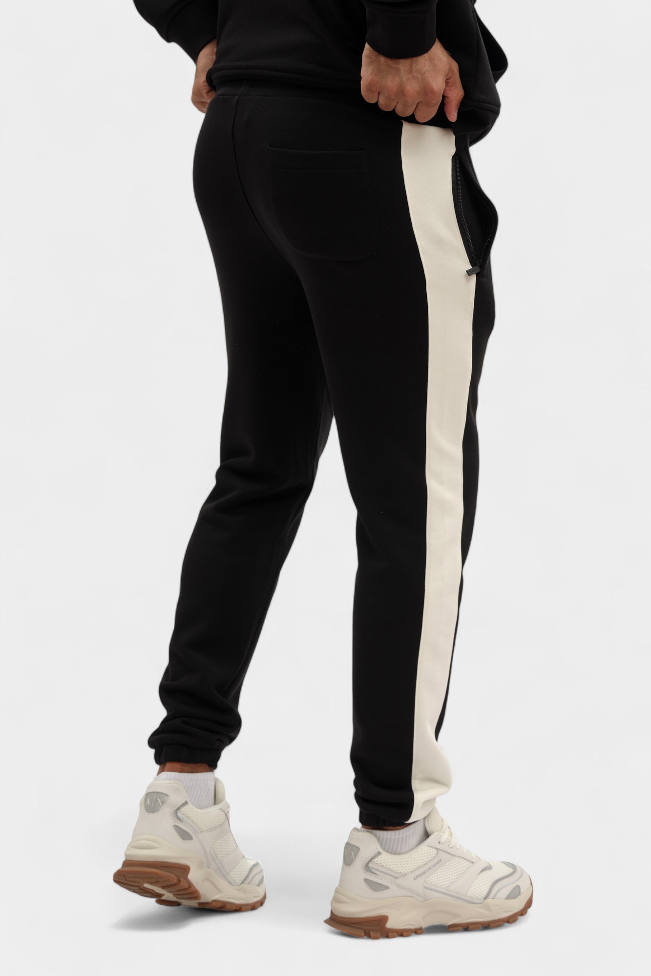 554910_705015 Брюки спортивные Karl Lagerfeld Черный