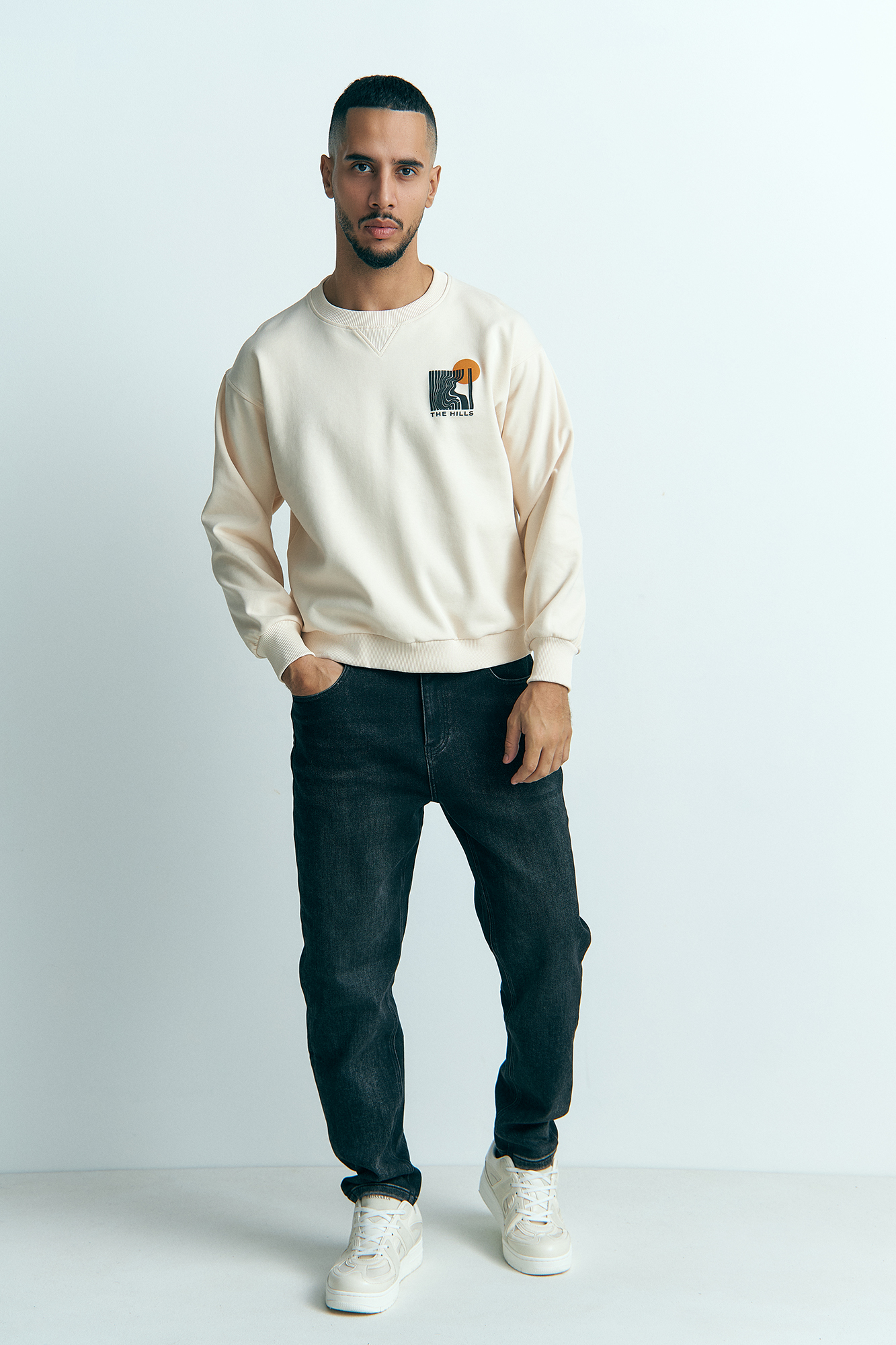 M-232-М-21-0174 Свитшот The Hills Белый