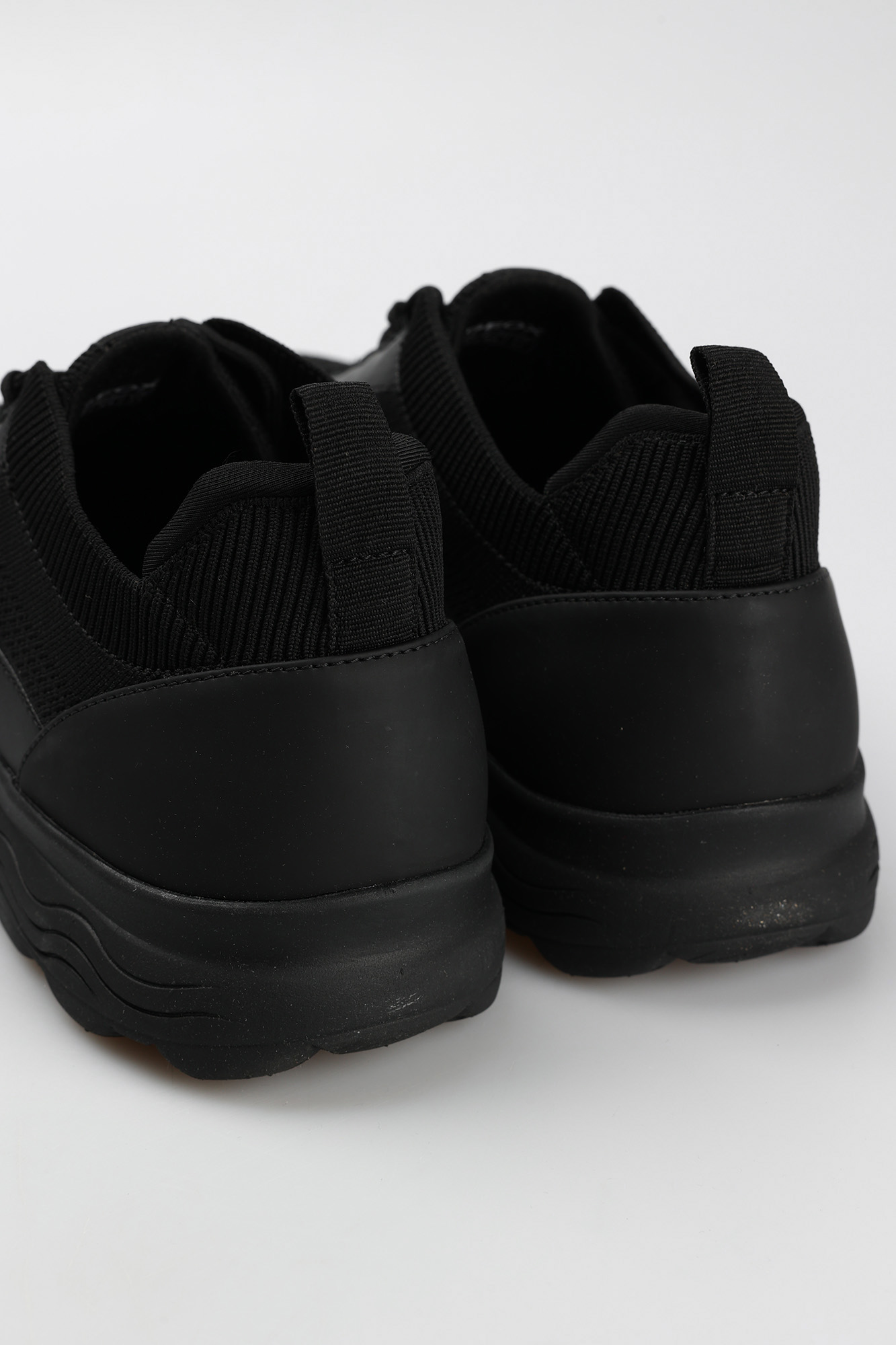 U35BYA0006KC9 Кроссовки Geox Черный