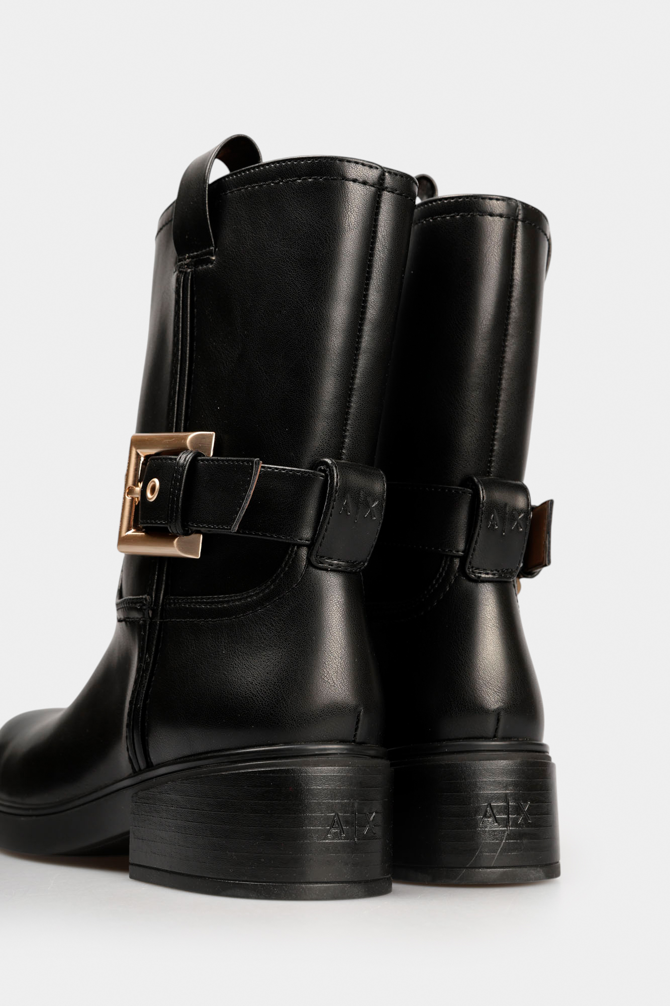 XW001654_AF17476 Ботинки Armani Exchange Черный