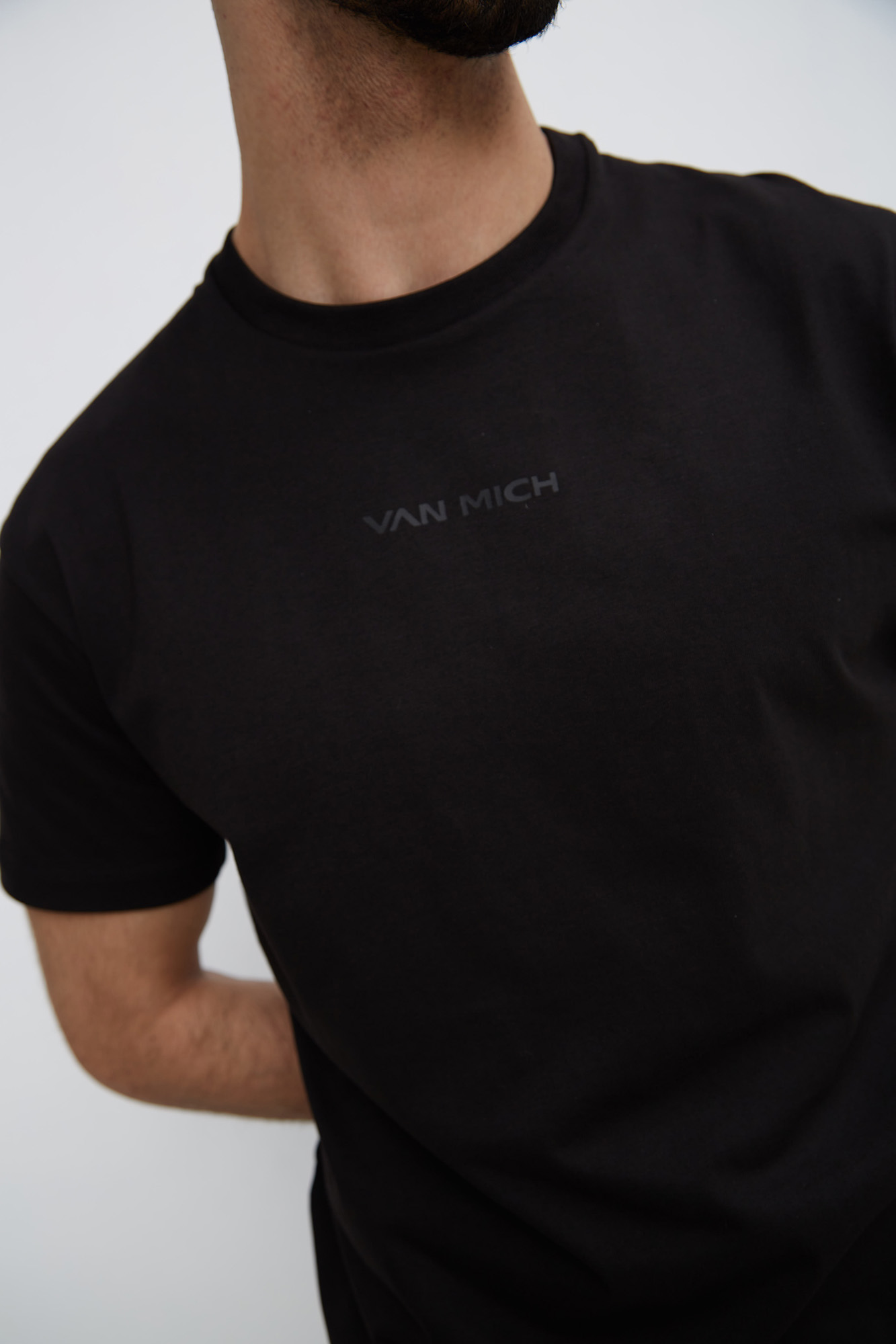 VM-231-22-029 Футболка Van Mich Черный