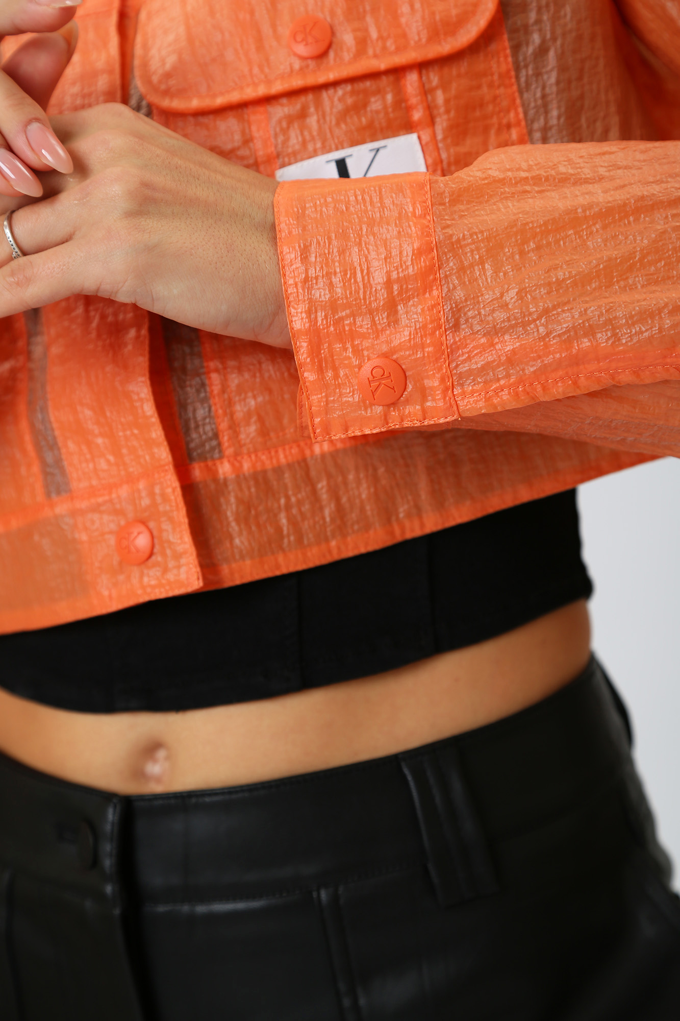 J20J221593 ветровка calvin klein jeans 