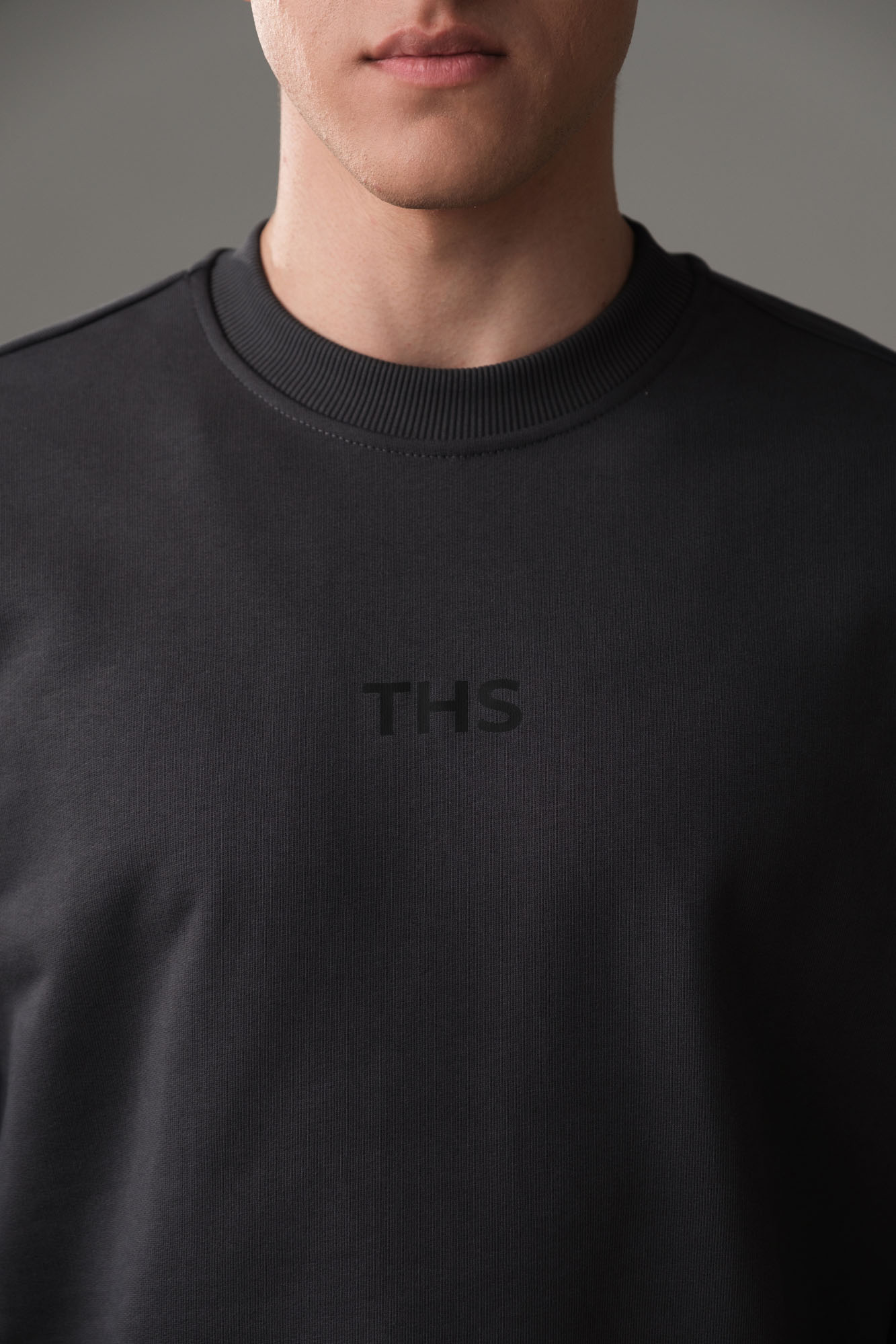 M-251-P-20-0072 Свитшот The Hills Серый