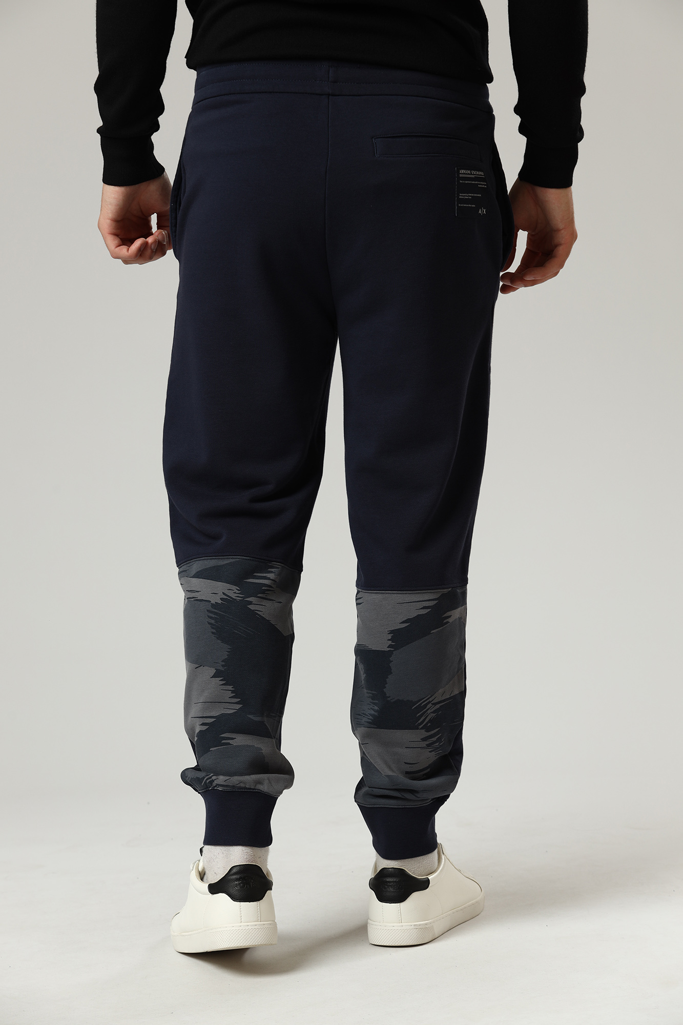 3LZPHA_ZJEFZ Брюки спортивные джоггеры Armani Exchange Синий