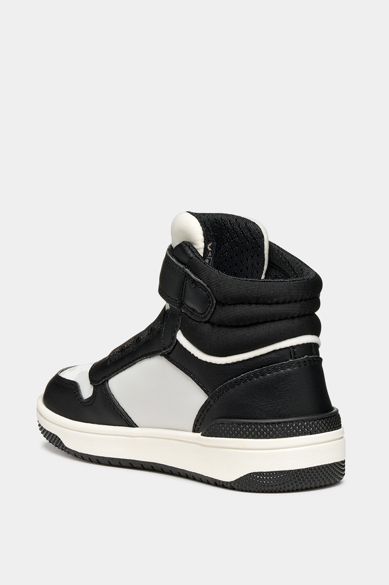 J46LQB05415C Ботинки Geox Черный