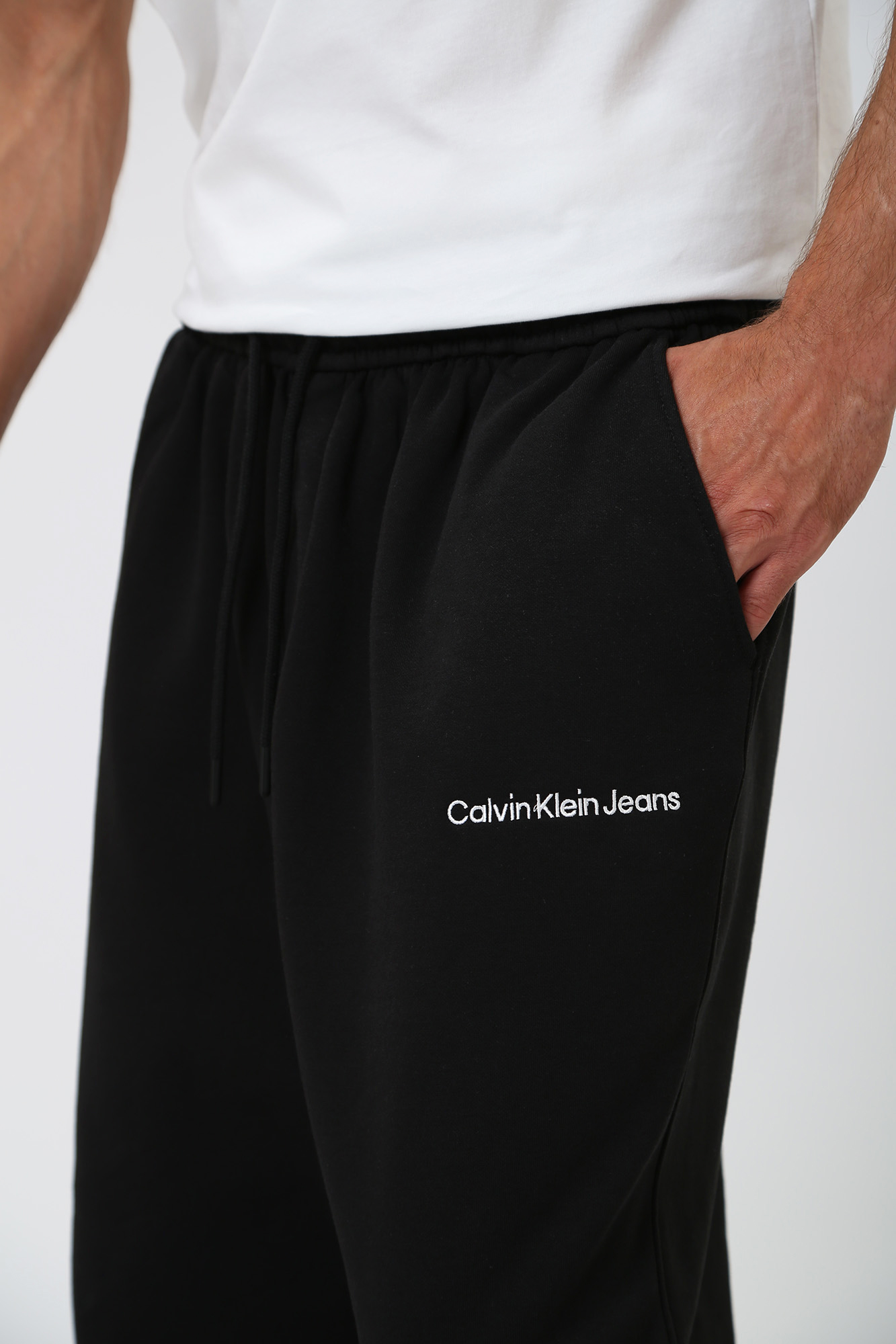 J30J322925 Брюки спортивные Calvin Klein Jeans Черный