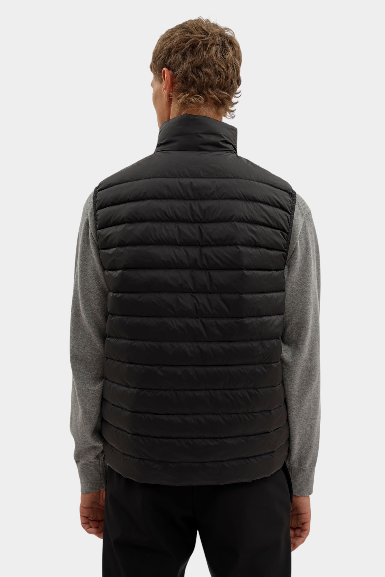 XM001576_AF16927 Жилет утепленный Armani Exchange Черный