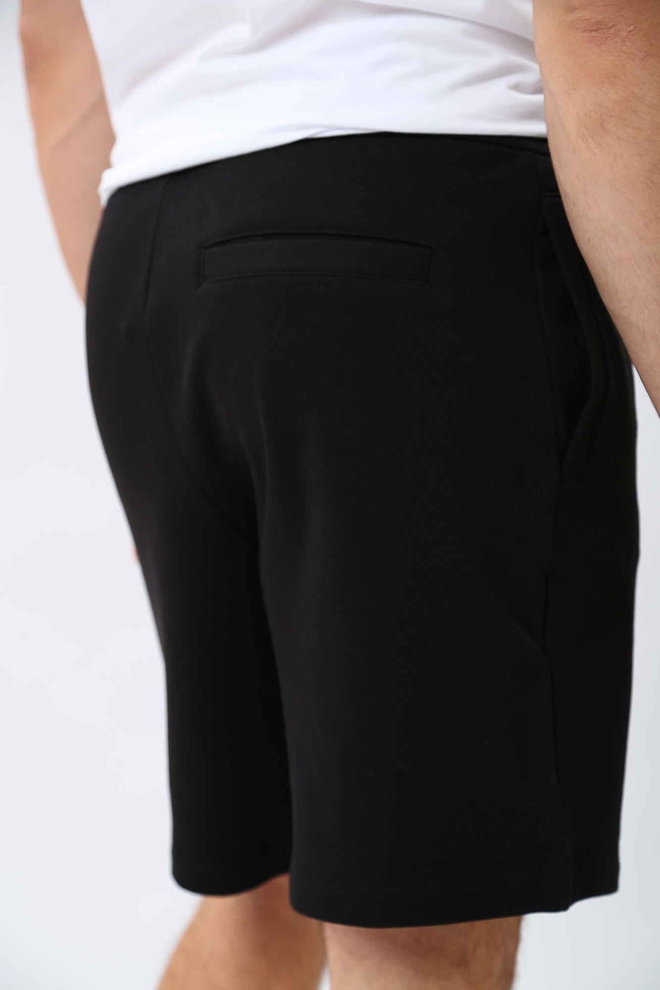 3RZSAA_ZJ83Z Шорты трикотажные Armani Exchange Черный