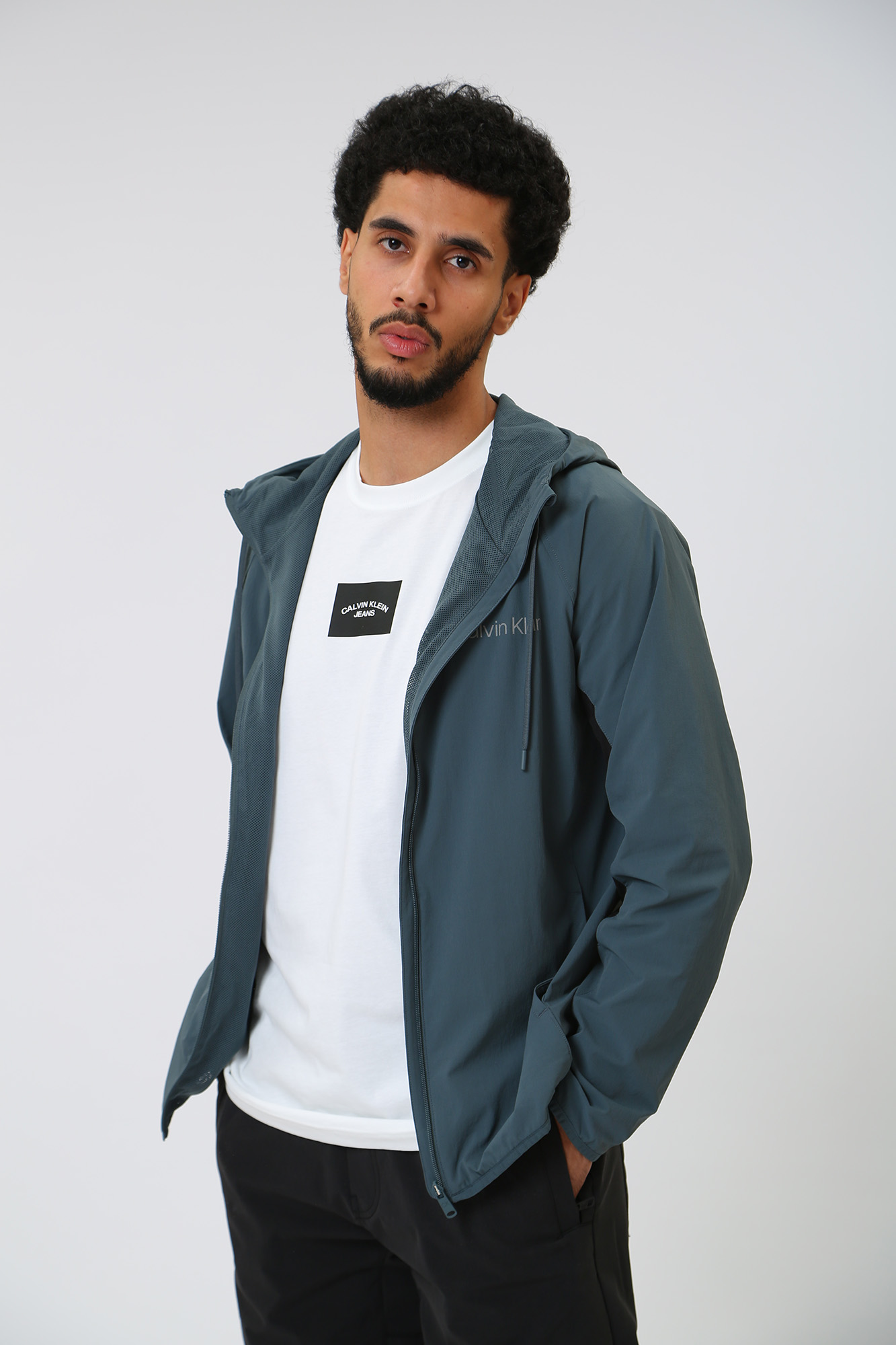 00GMS2O507 Ветровка Calvin Klein Jeans Зеленый