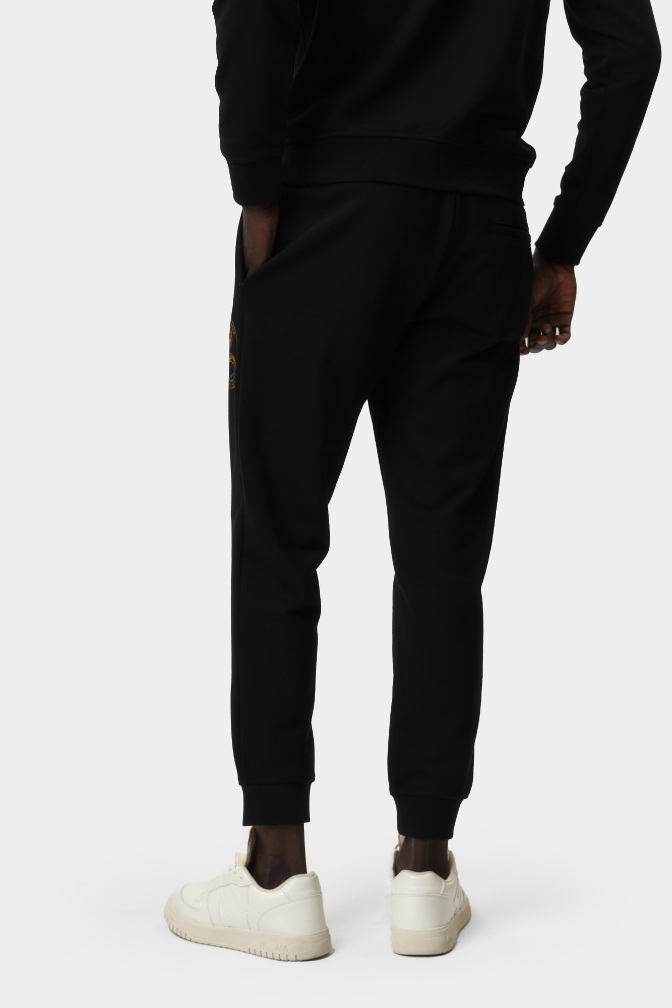 XM000218_AF10830 Брюки спортивные Armani Exchange Черный