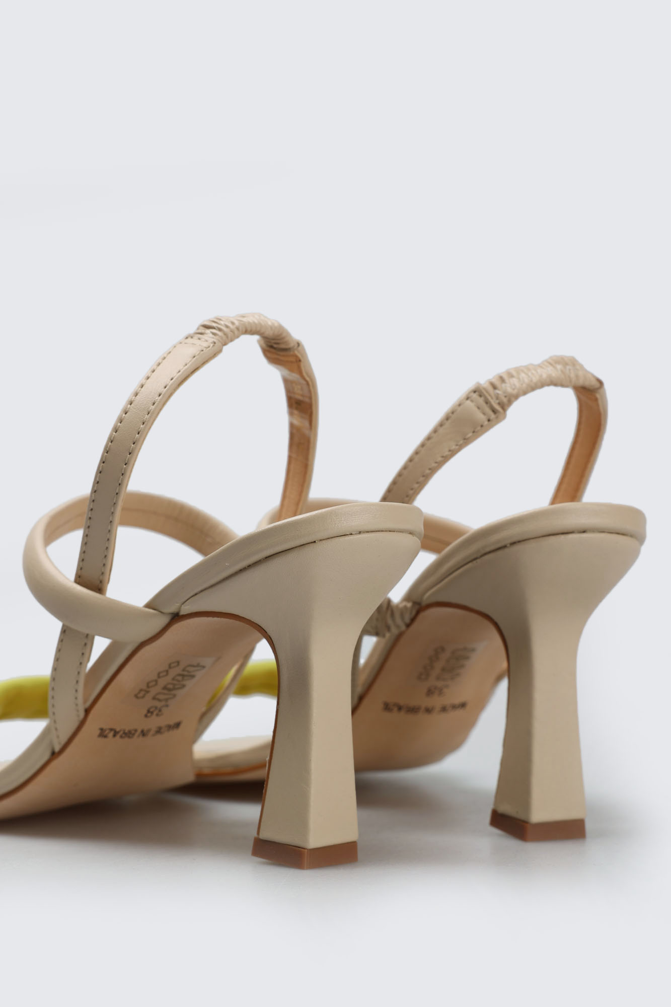 MC1386 Босоножки Marc Cony Бежевый