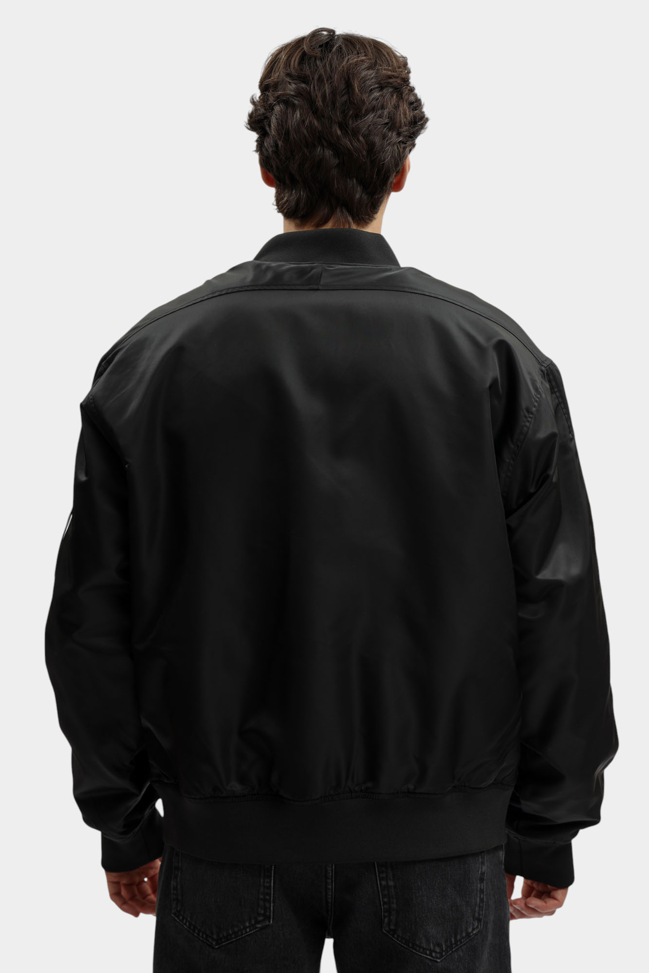 LV04RC526G Бомбер Calvin Klein Jeans Черный