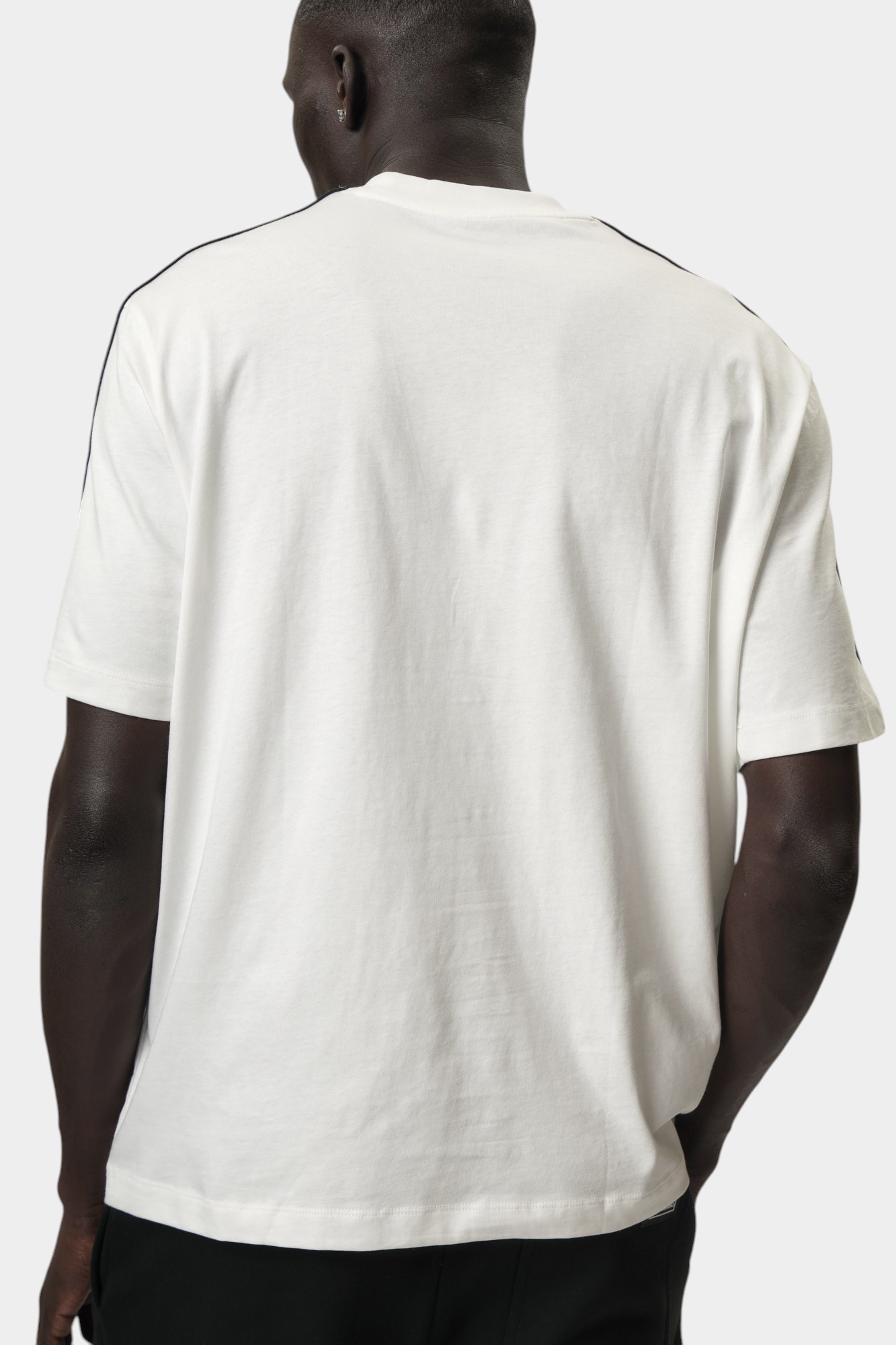 XM000322_AF10361 Футболка Armani Exchange Белый