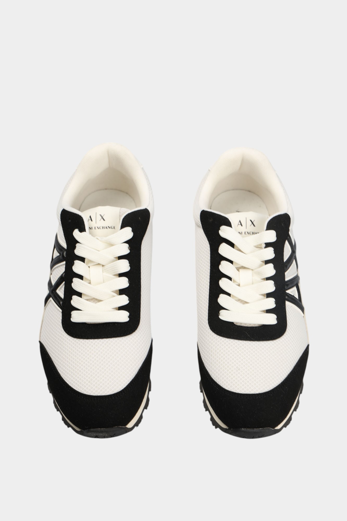 XDX193_XV942 Кроссовки Armani Exchange Белый