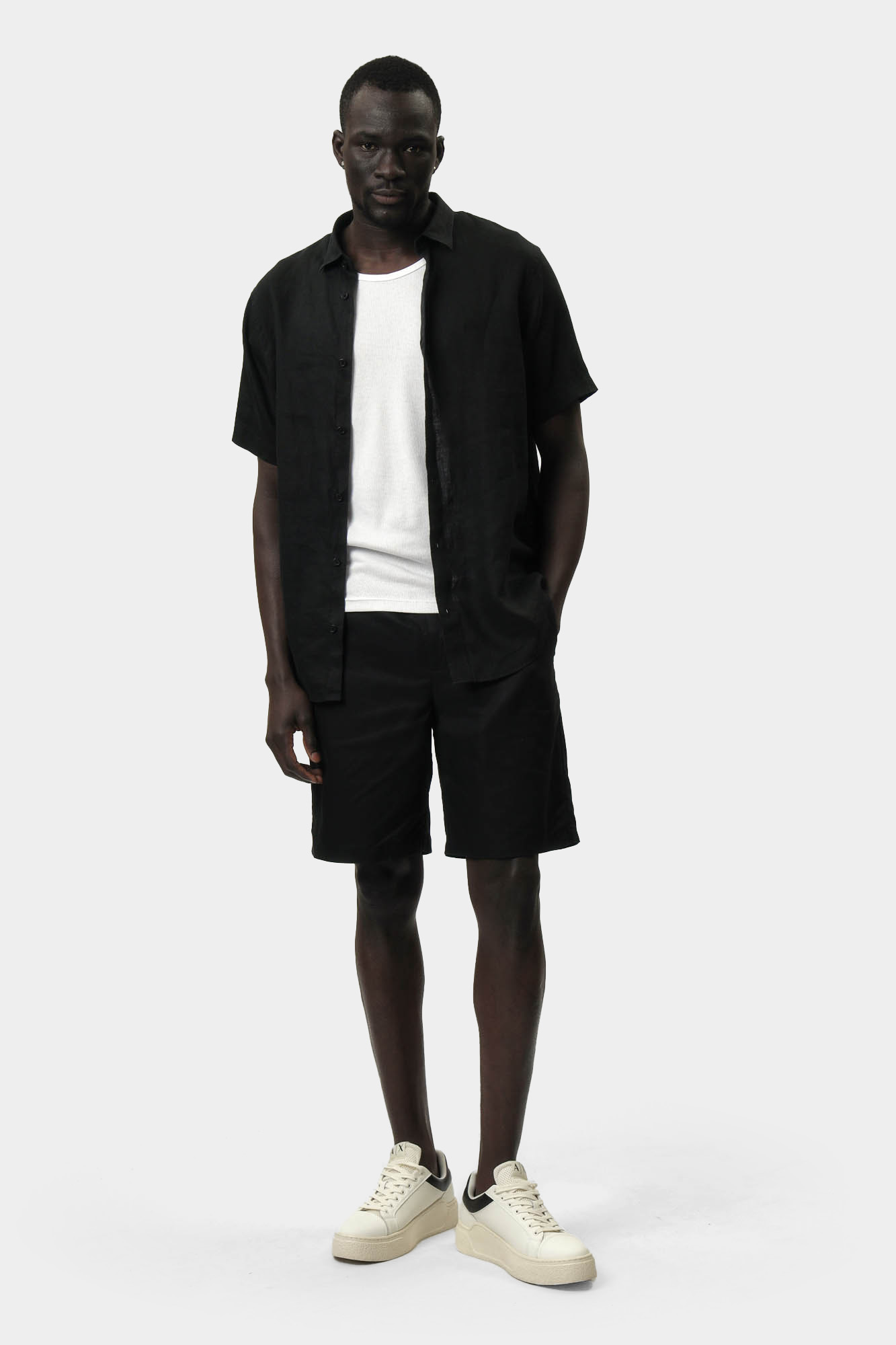 XM000656_AF13180 Шорты Armani Exchange Черный