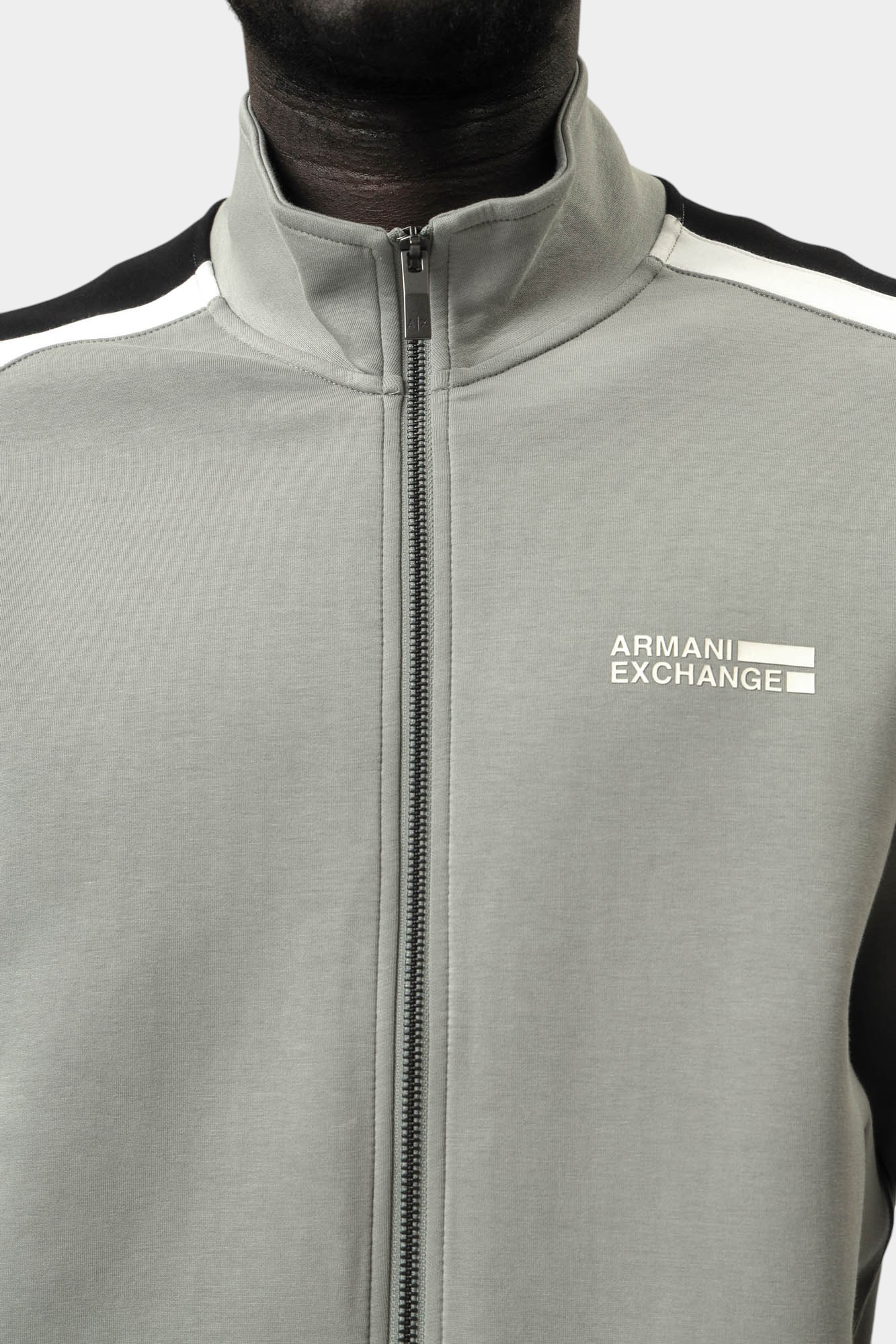 XM000520_AF13047 Толстовка Armani Exchange 