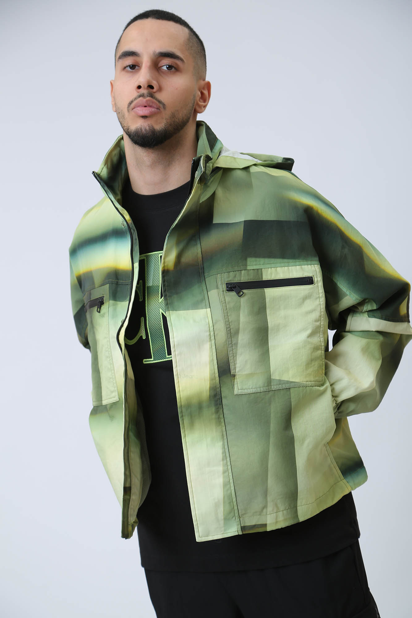 J30J325284 Ветровка Calvin Klein Jeans Зеленый