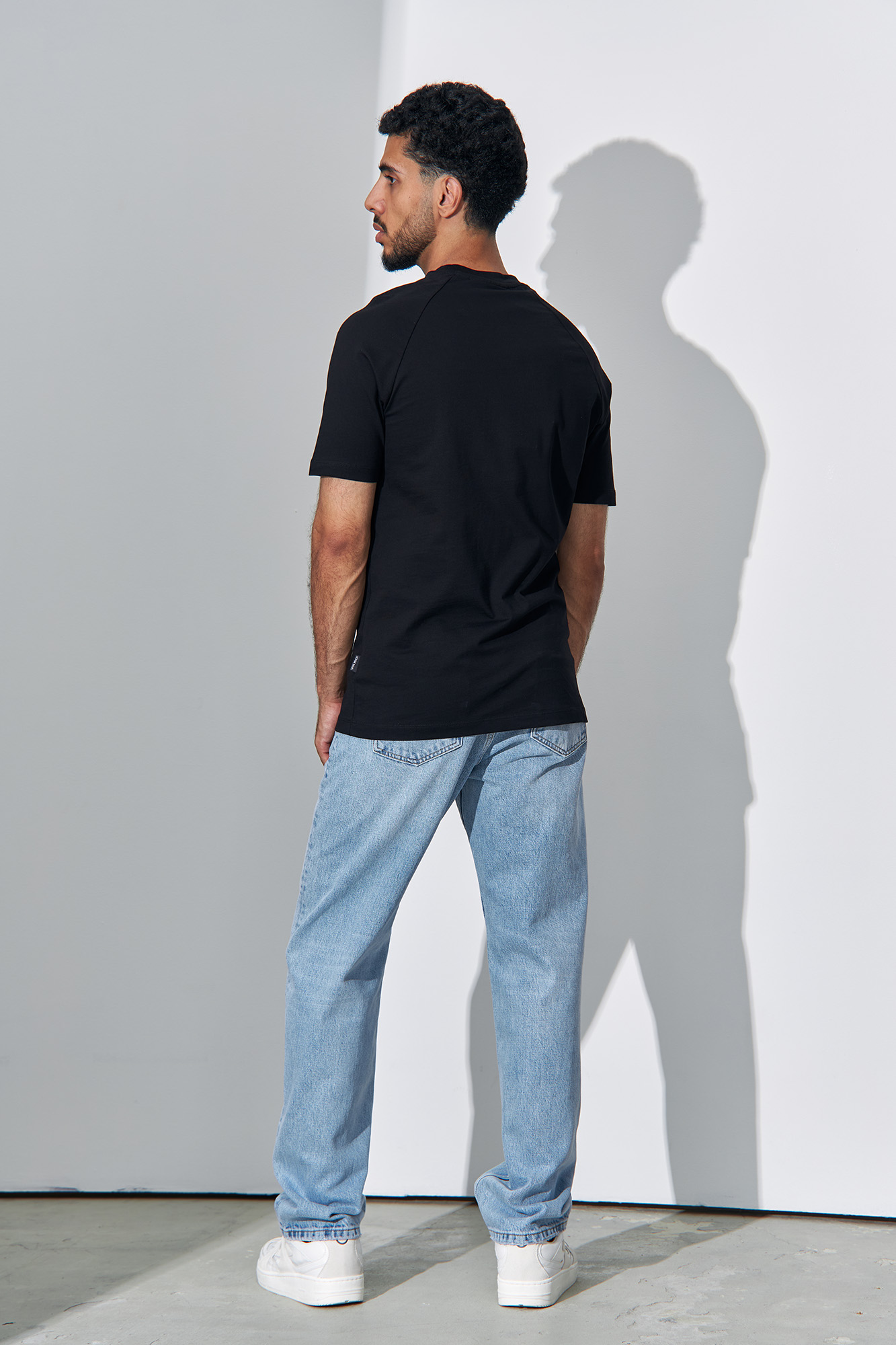 VM-231-22-052 Футболка Van Mich Черный