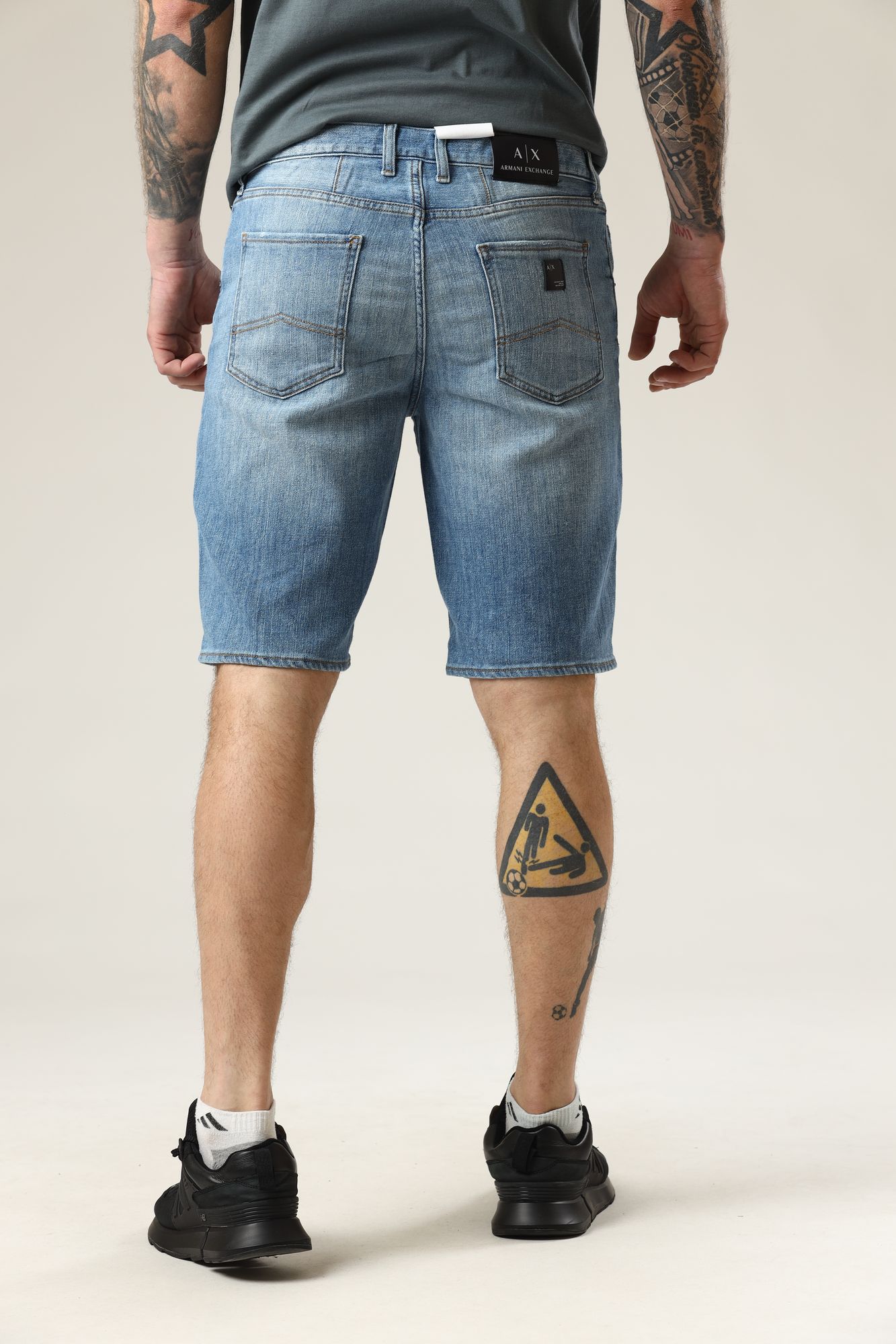 3KZJ80_Z1FCZ Шорты джинсовые Armani Exchange Голубой