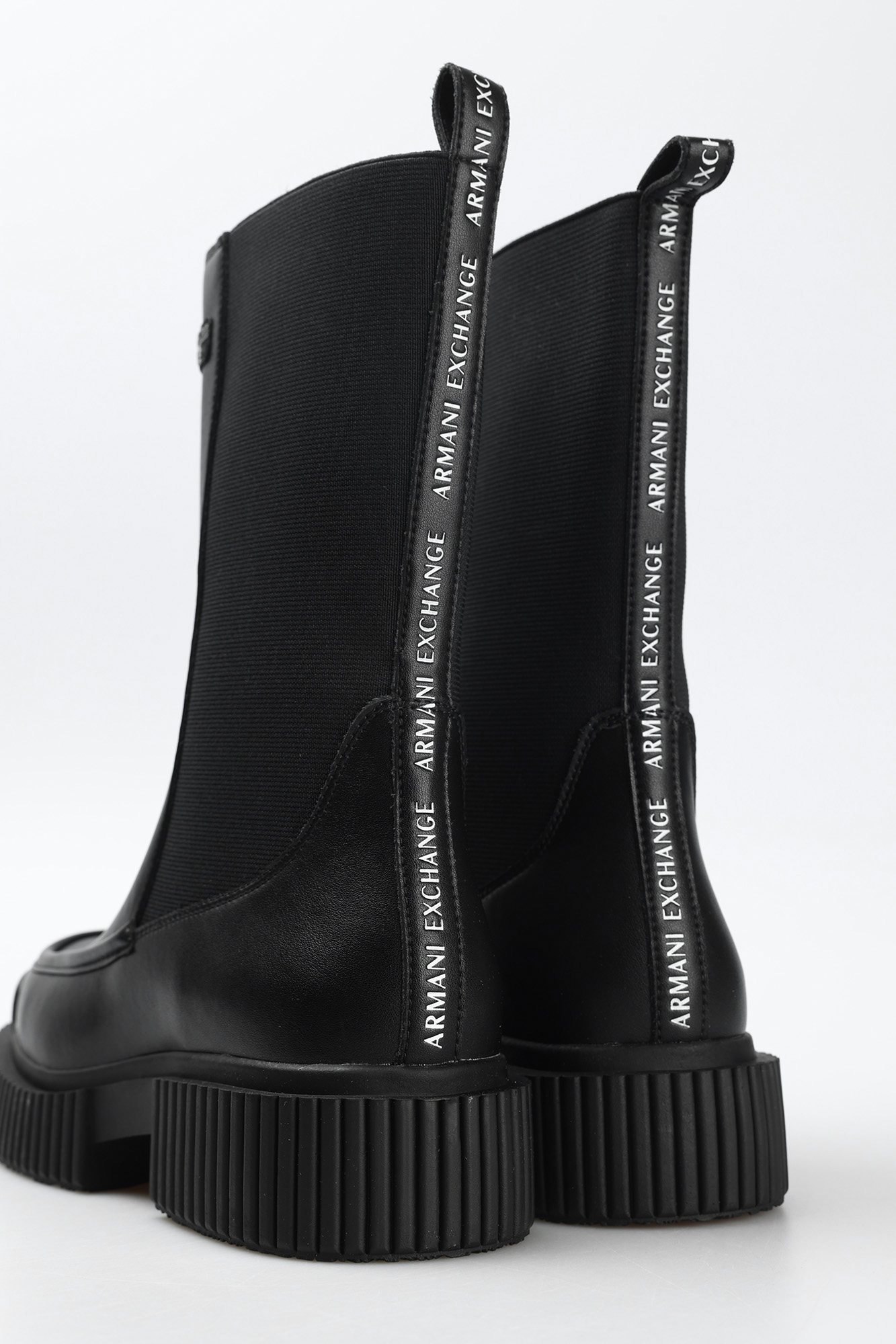 XDN027_XV747 Ботинки Armani Exchange Черный