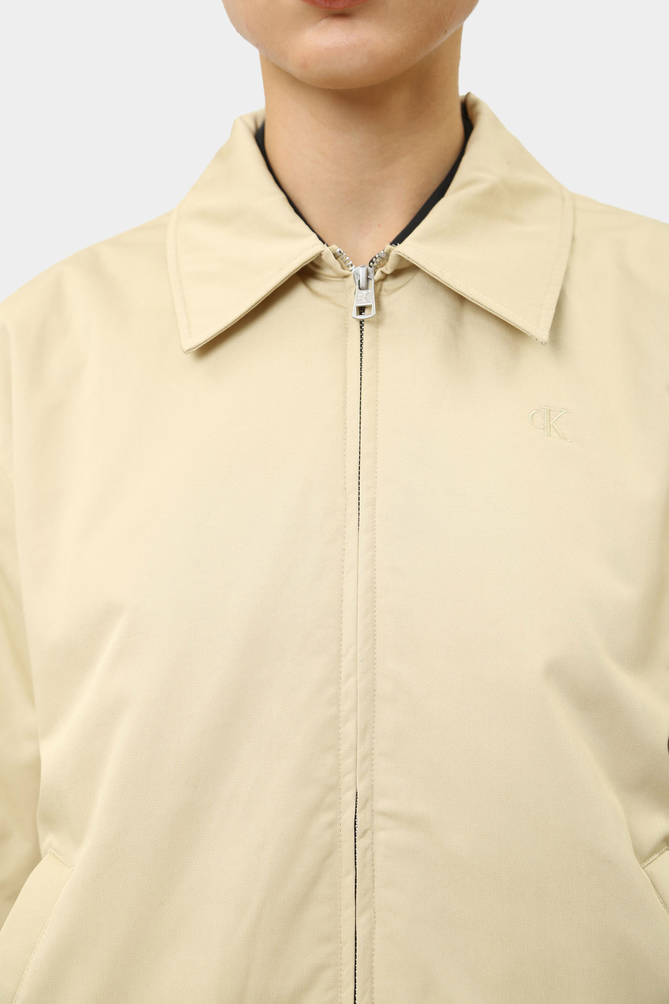 J20J223569 куртка  calvin klein jeans 