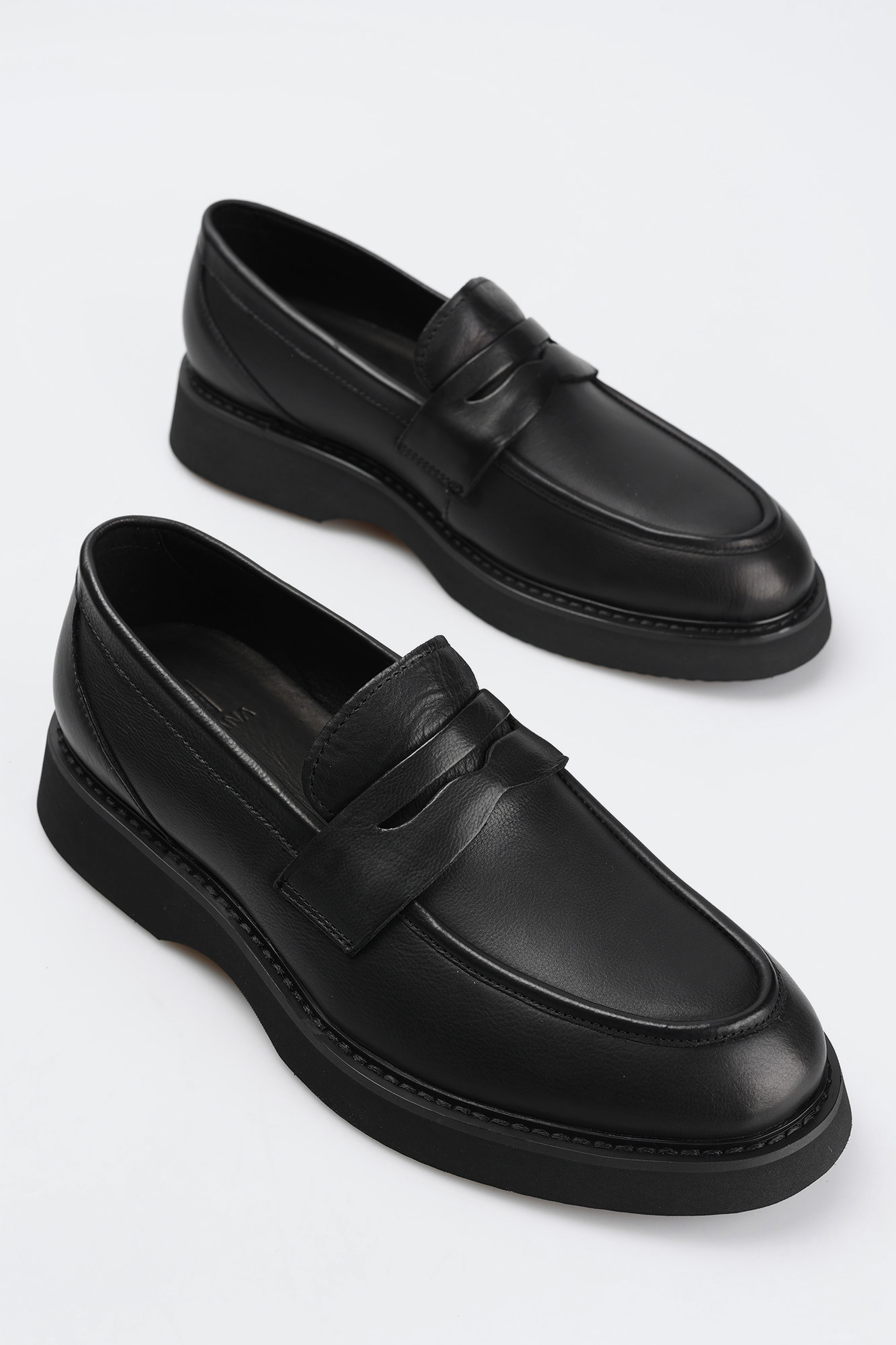 GAM-2236-263 Лоферы Graciana Черный