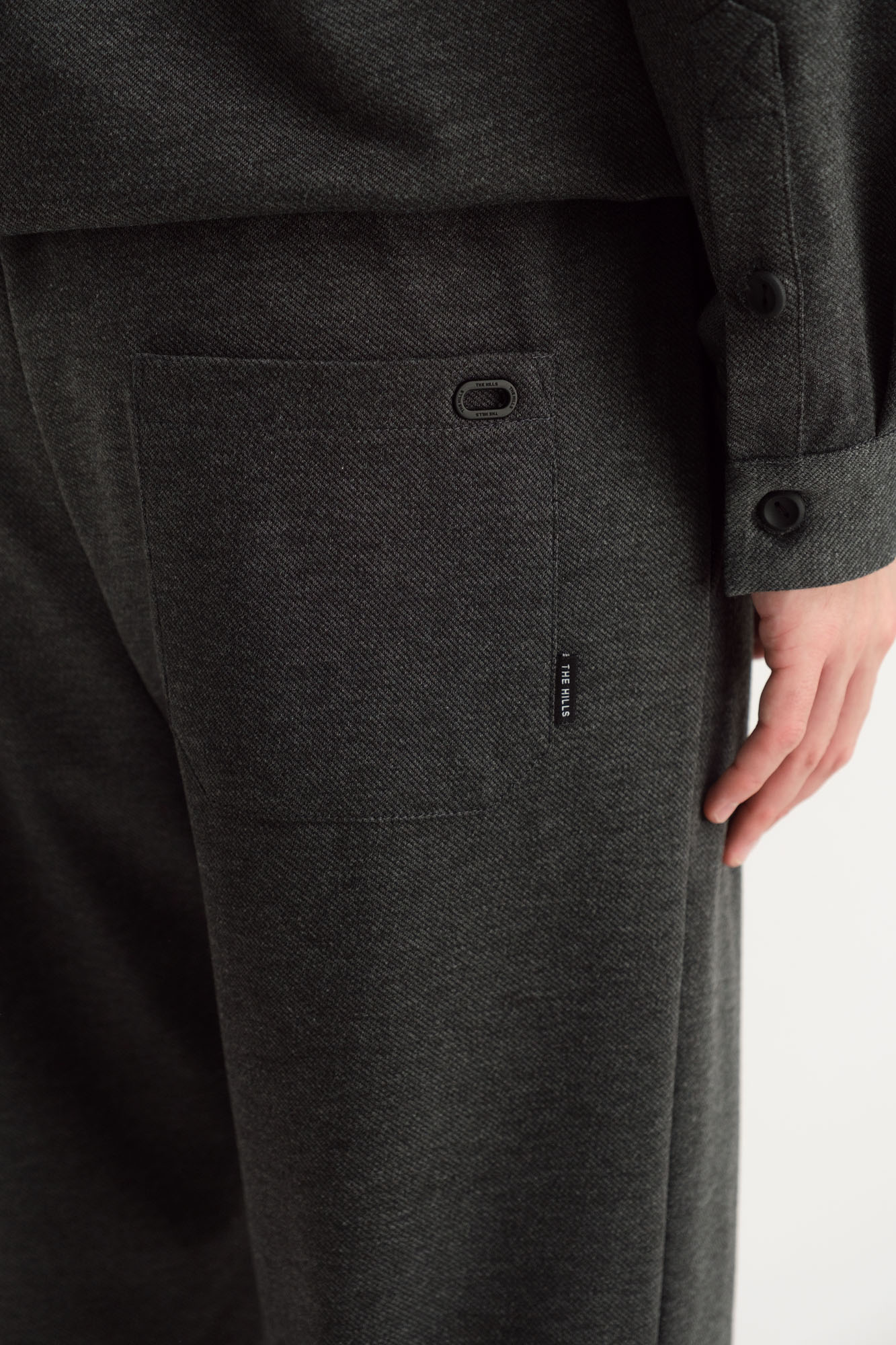 M-242-LE-56-0056 Брюки The Hills Черный