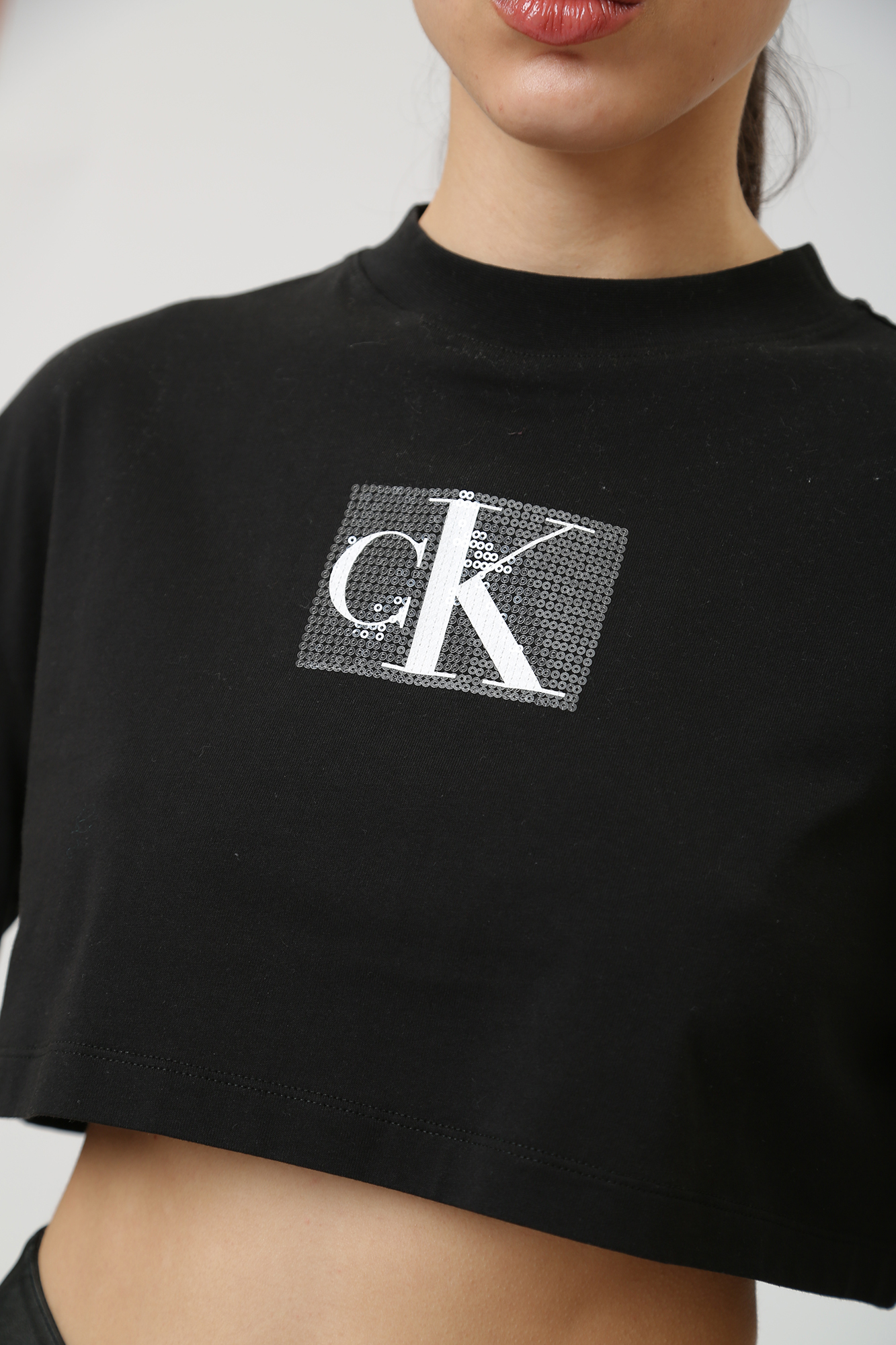 J20J223252 лонгслив calvin klein jeans 