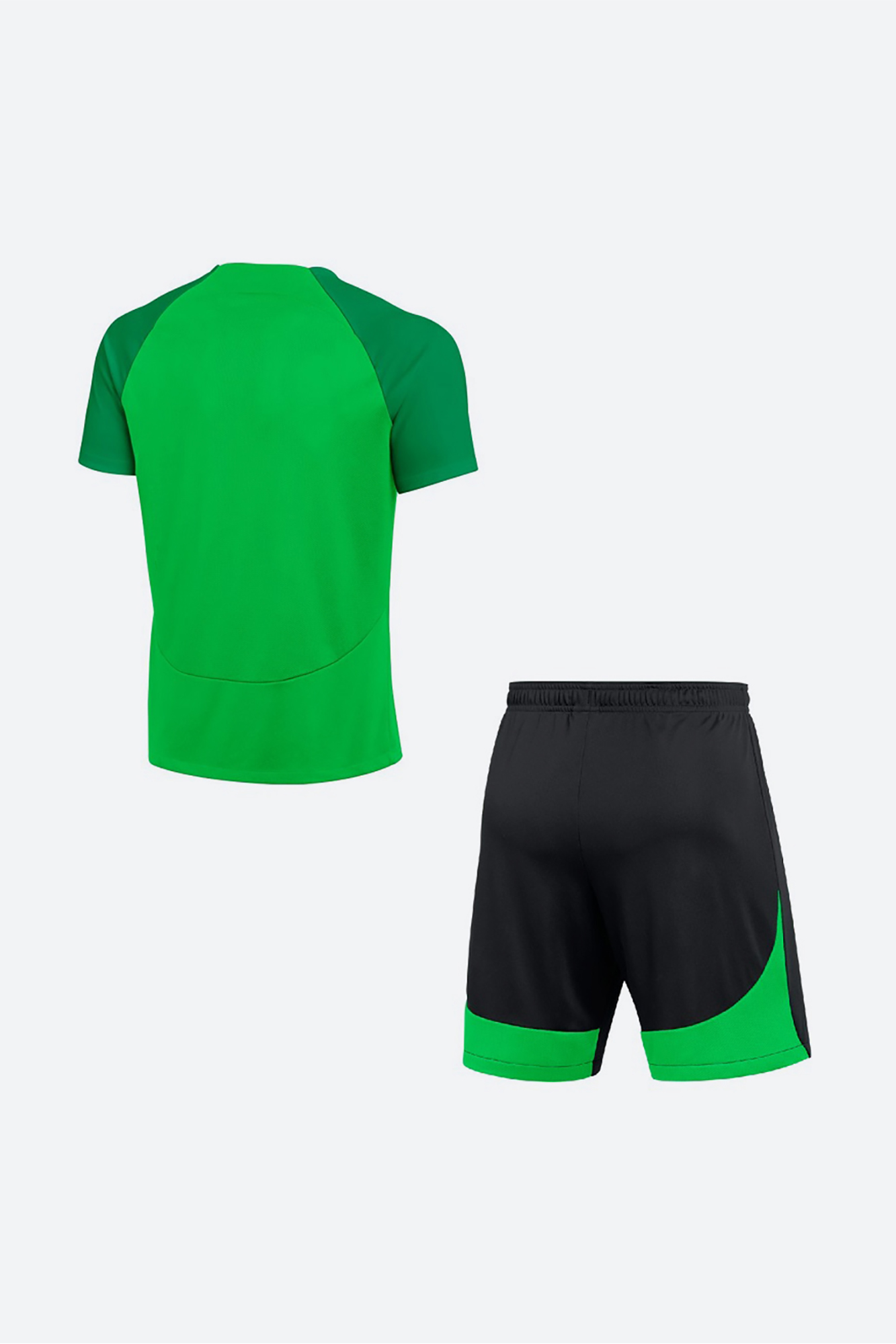  Комплект формы Nike Зеленый