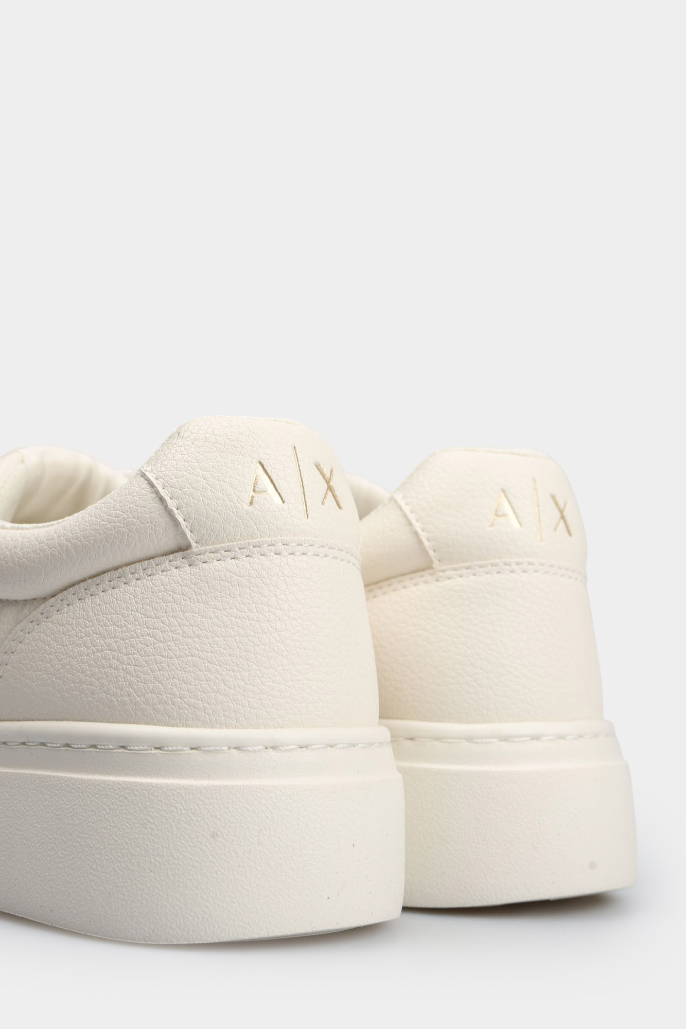 XW001662_AF17351 Кеды Armani Exchange Белый