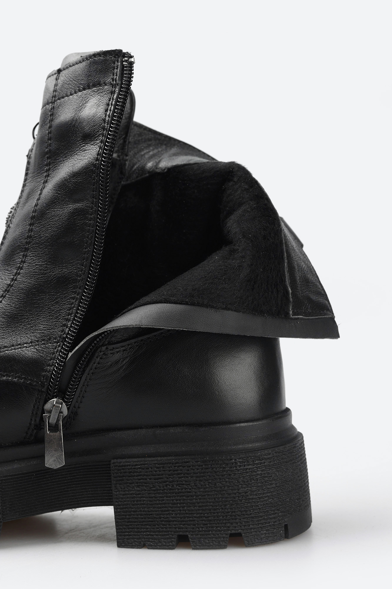 12-5680 Ботинки Marc Cony Черный