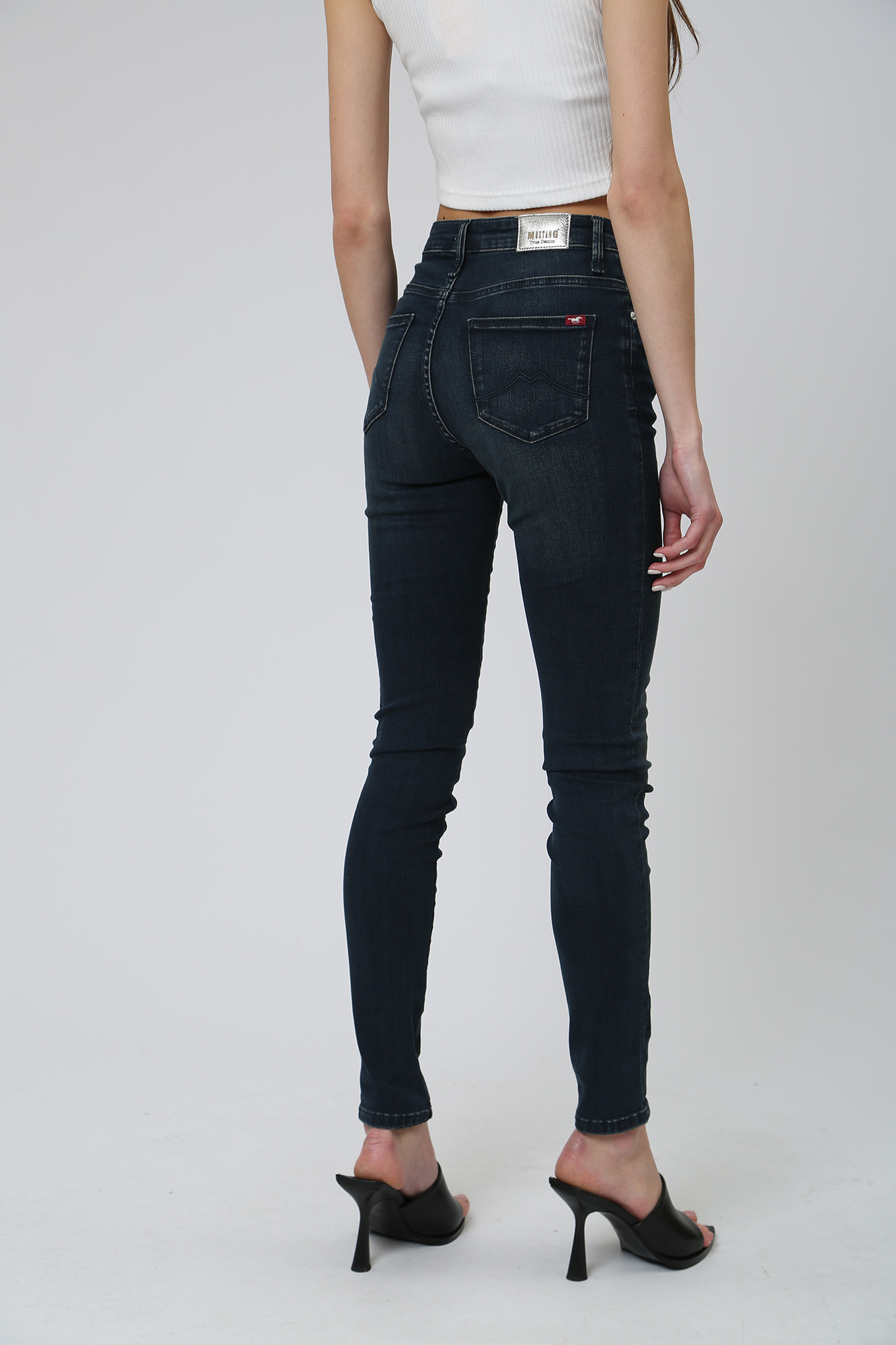 1010225-5000 джинсы mia jeggings mustang 