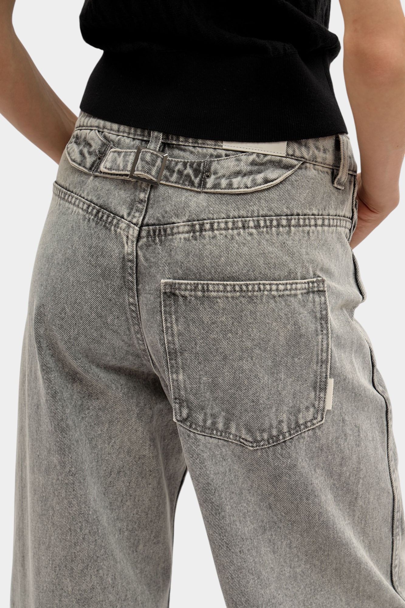 XW001404_AF16180 джинсы armani exchange 