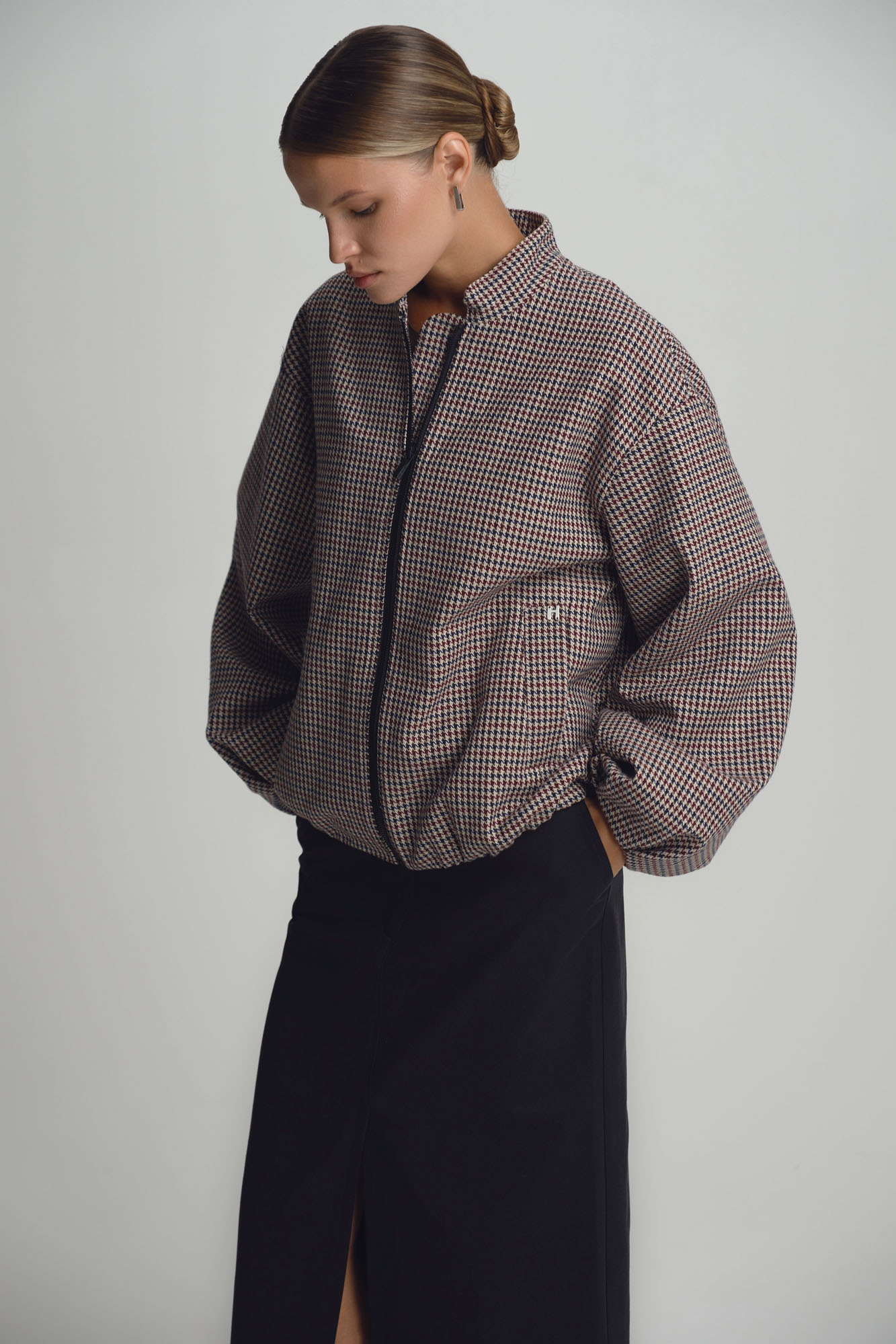 W-252-TH-56-310 бомбер the hills 