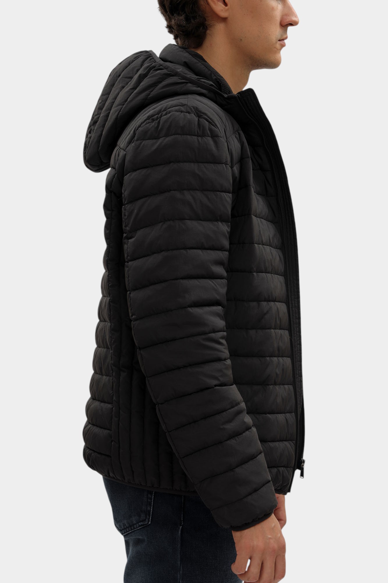 F004M000009N-MO801N10-08YR Куртка Trussardi Черный