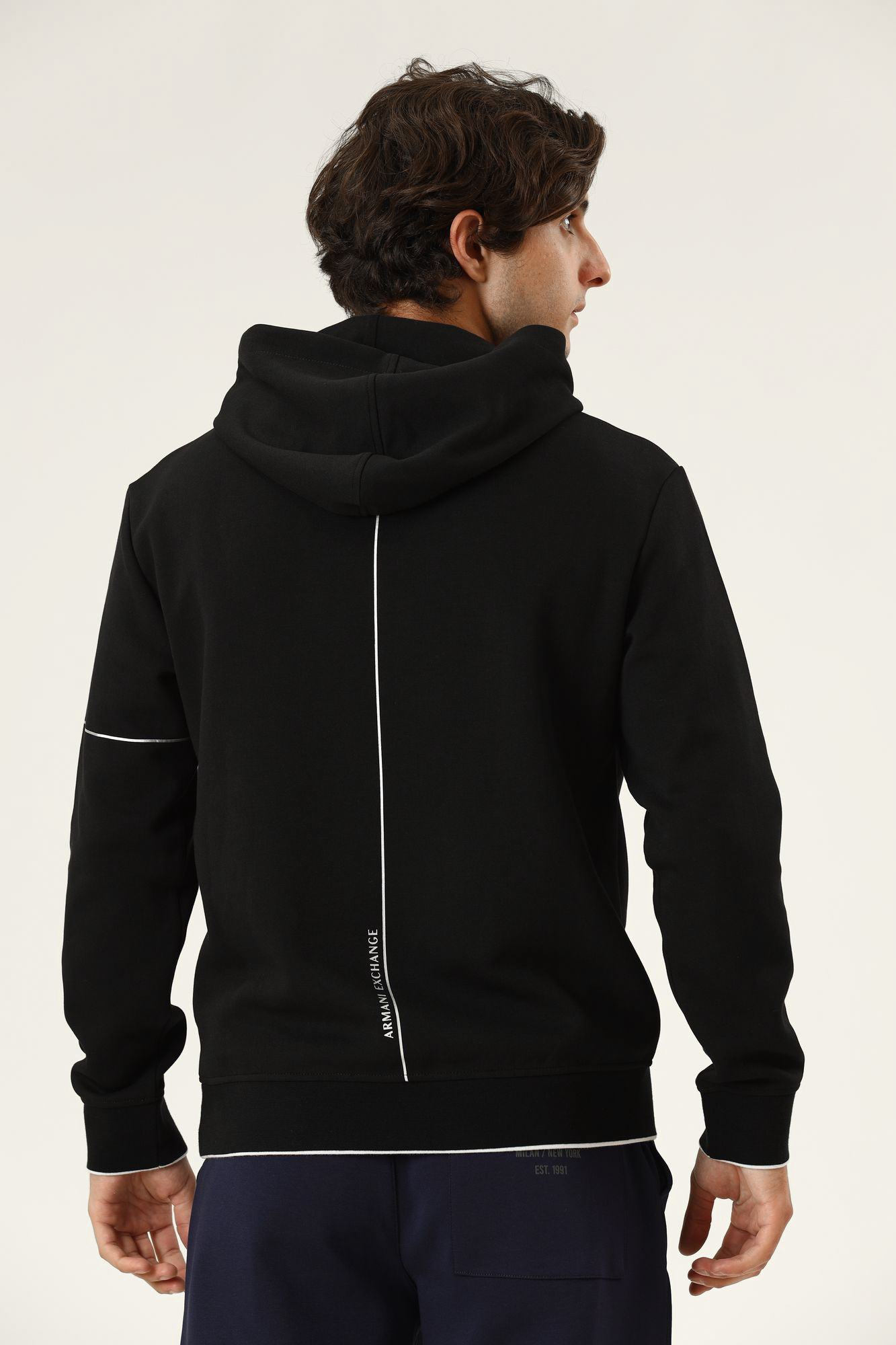 6KZMFF_ZJ5NZ Худи Armani Exchange Черный