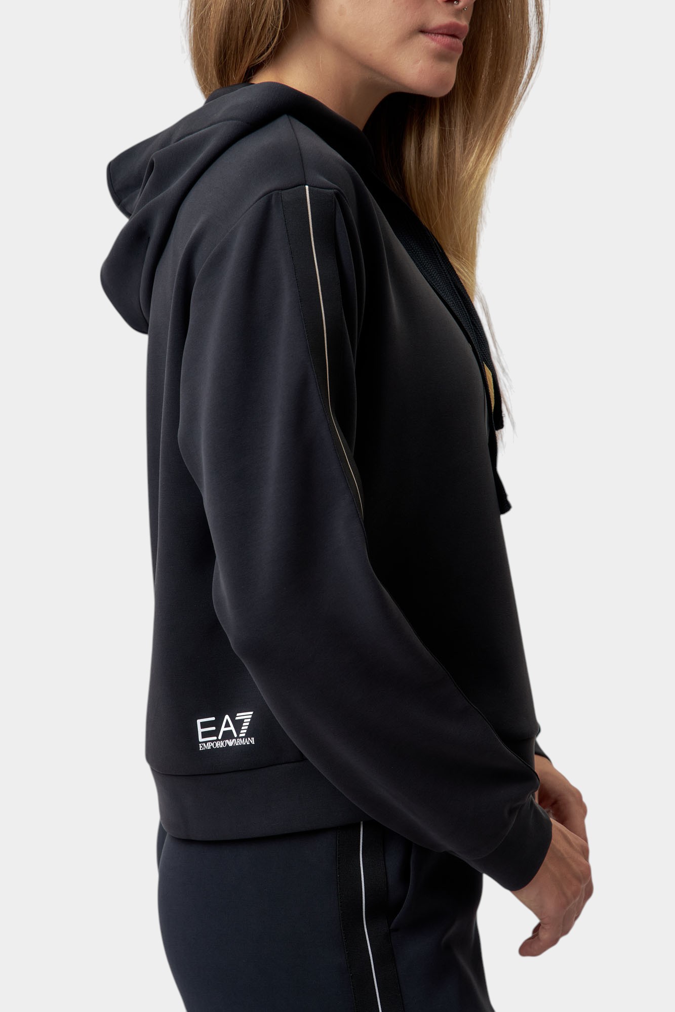 7W000172_AF12643 худи ea7 