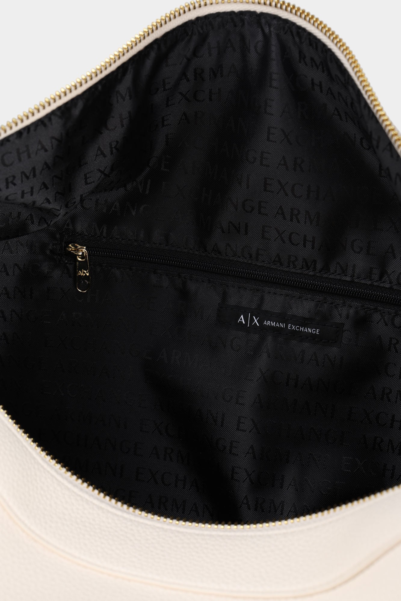 XW000915_AF11902 Сумка Armani Exchange Белый