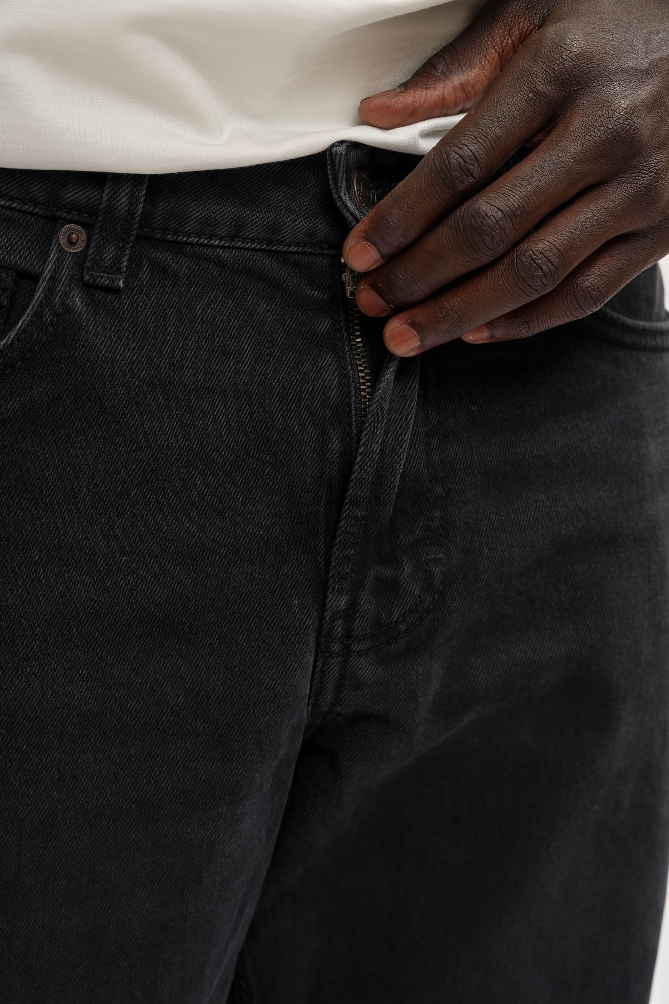 30049072_10020695 Джинсы Strellson Серый