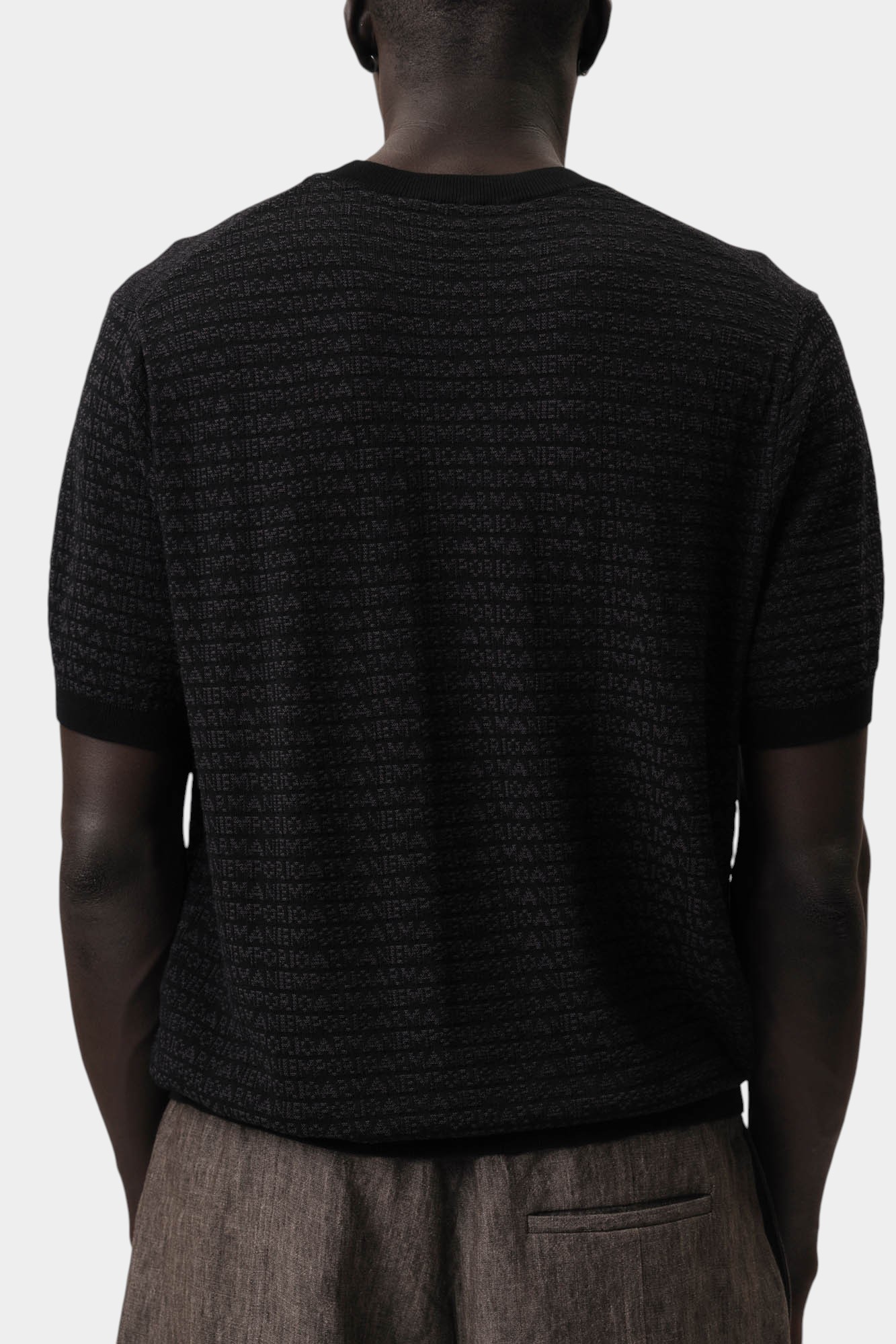 EM000867_AF13844 Футболка Emporio Armani Черный