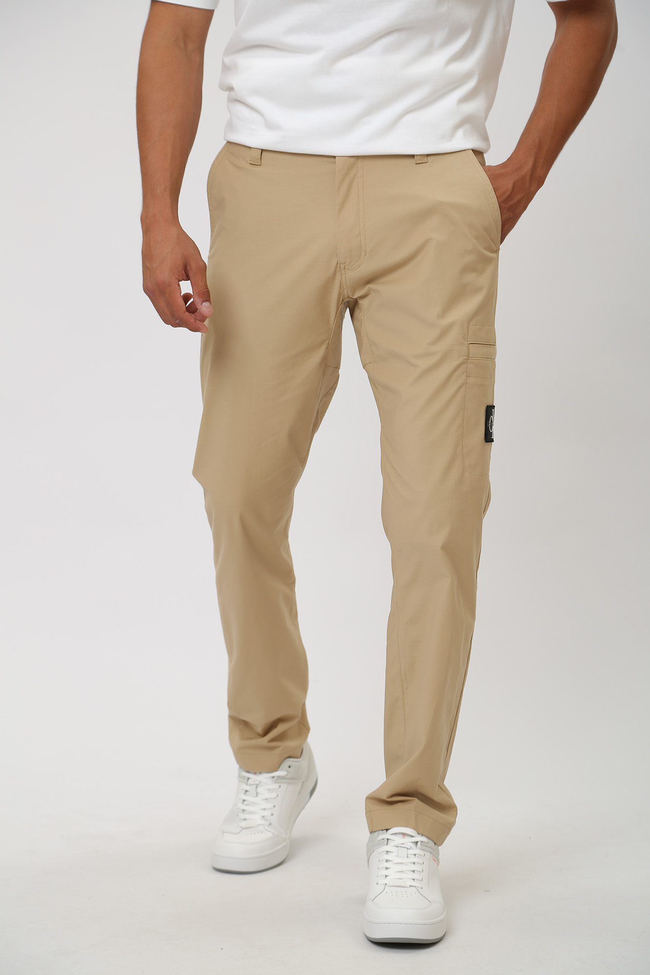 J30J323508 Брюки чиносы Calvin Klein Jeans  Calvin Klein Jeans Белый