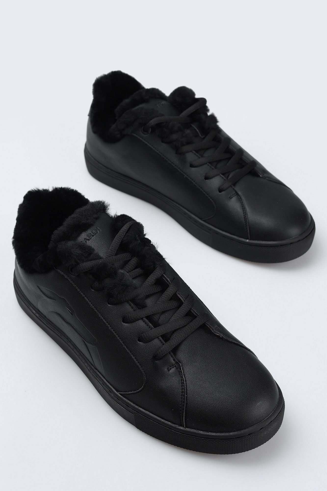 77A00487-9Y099991 Кеды Trussardi Черный