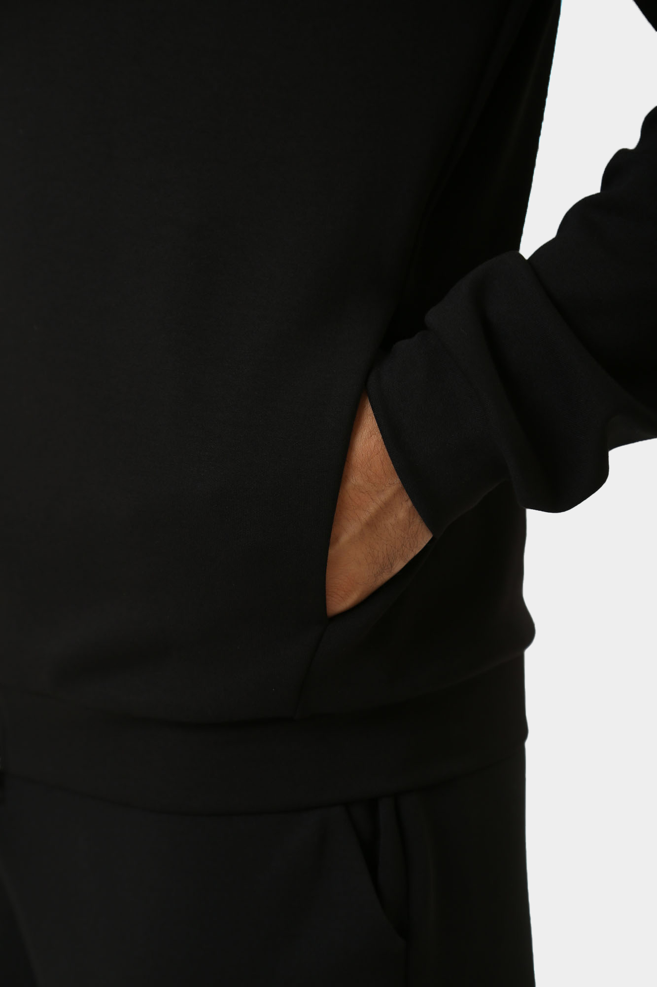 6DPM83_PJZKZ_1200 Толстовка EA7 Черный