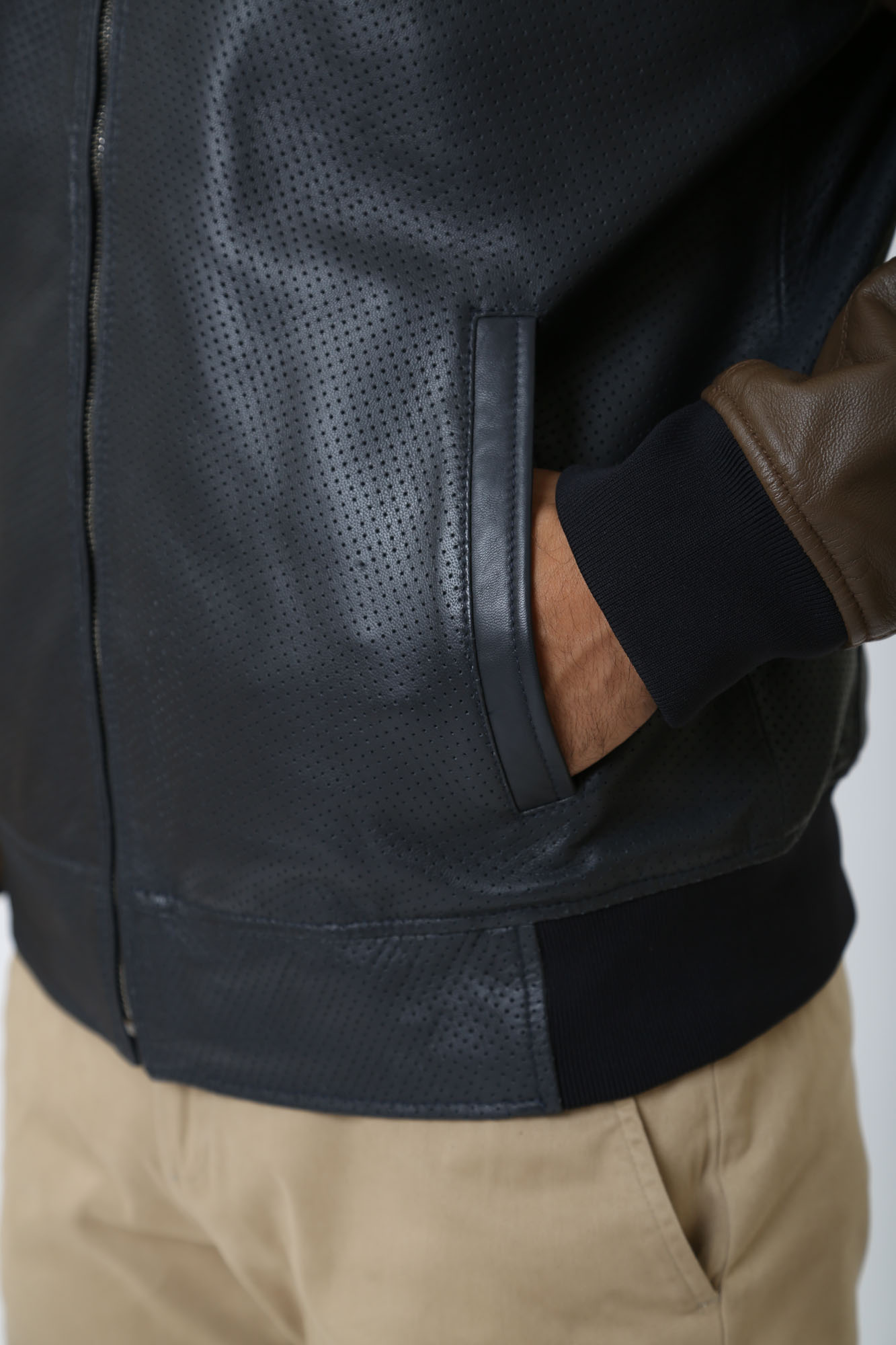 110140_80000618 Куртка кожаная Strellson Синий