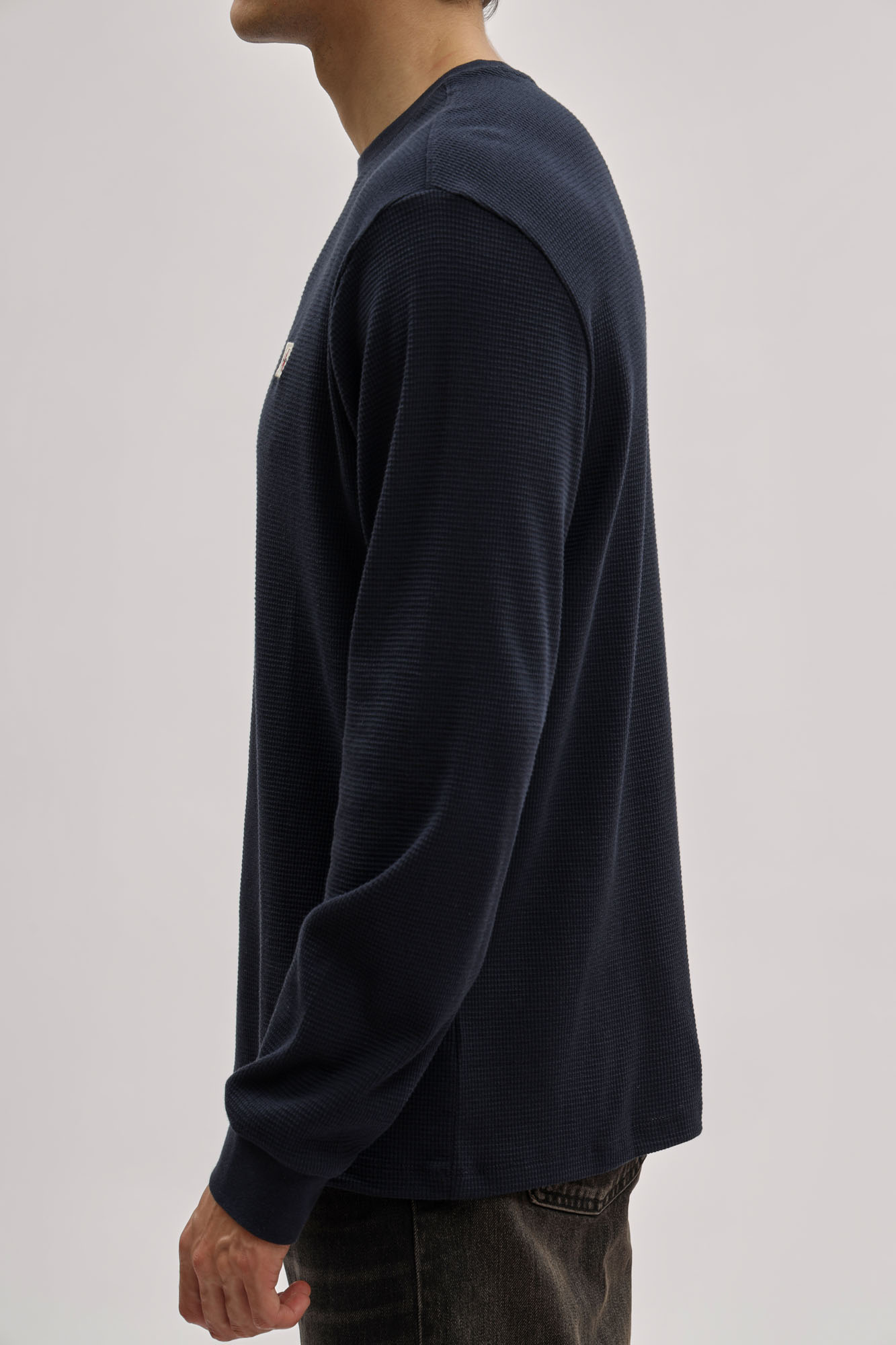 LV040EM217 Лонгслив Calvin Klein Jeans