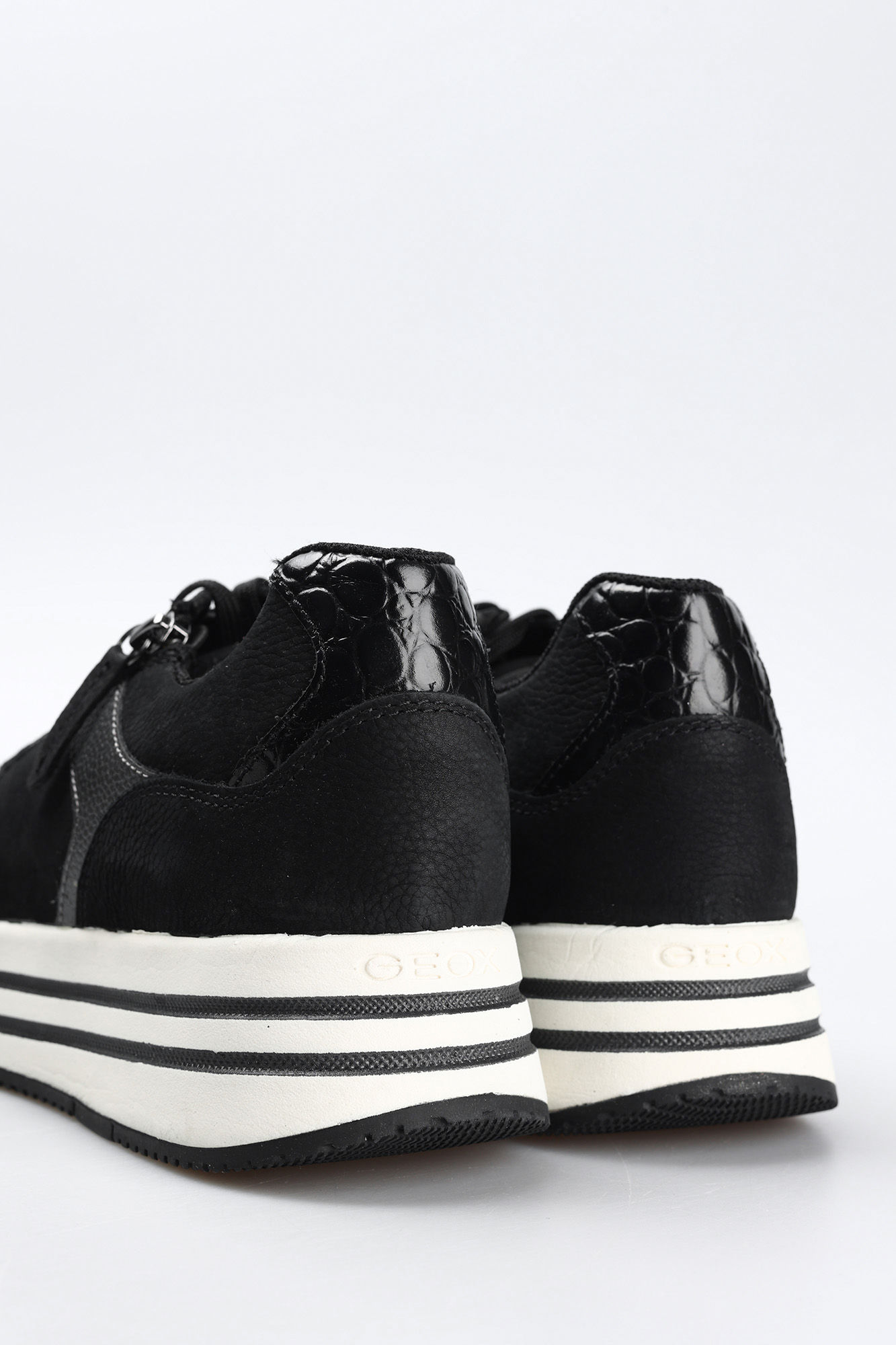 D36QHA0767BC9 Кроссовки Geox Черный