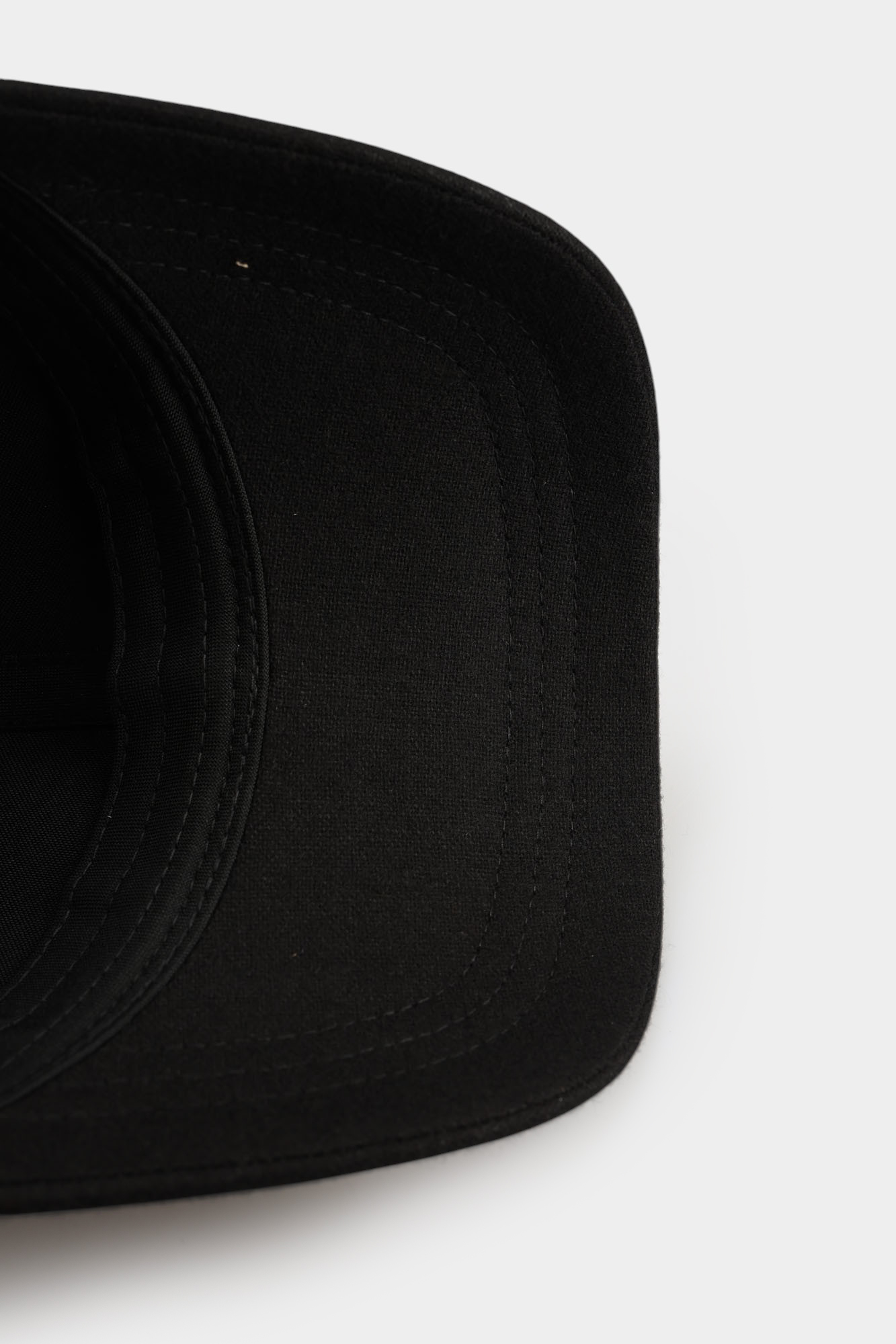 554121_805614 Кепка Karl Lagerfeld Черный